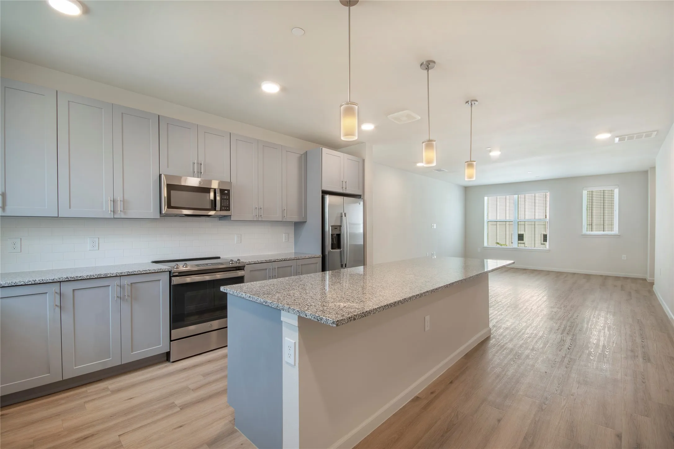 Townhouse For Rent in Collin County , 2100 Legacy Drive 506, Plano, Texas 75023, 3 Bedroom, 4 Bathroom, 2 Garage spaces, 1,897 Sqft, built in 2023, mls#21372892, Real Estate Agent in Plano, Homes For Rent in Collin county, Homes For Rent in Plano, Realtor in Plano Texas, Real Estate Brokerage Independent Realty Texas, Luminita Cordes Realtor