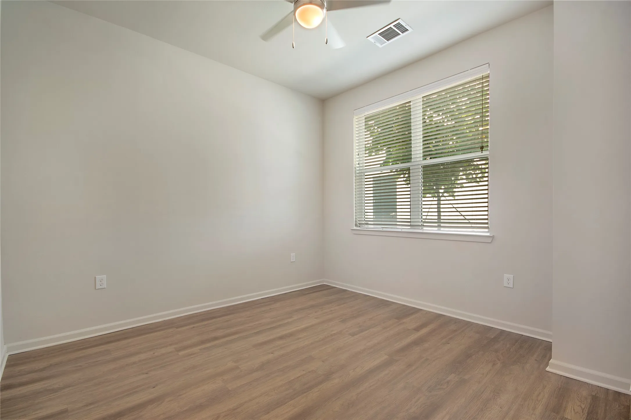 Townhouse For Rent in Collin County , 2100 Legacy Drive 506, Plano, Texas 75023, 3 Bedroom, 4 Bathroom, 2 Garage spaces, 1,897 Sqft, built in 2023, mls#21372892, Real Estate Agent in Plano, Homes For Rent in Collin county, Homes For Rent in Plano, Realtor in Plano Texas, Real Estate Brokerage Independent Realty Texas, Luminita Cordes Realtor