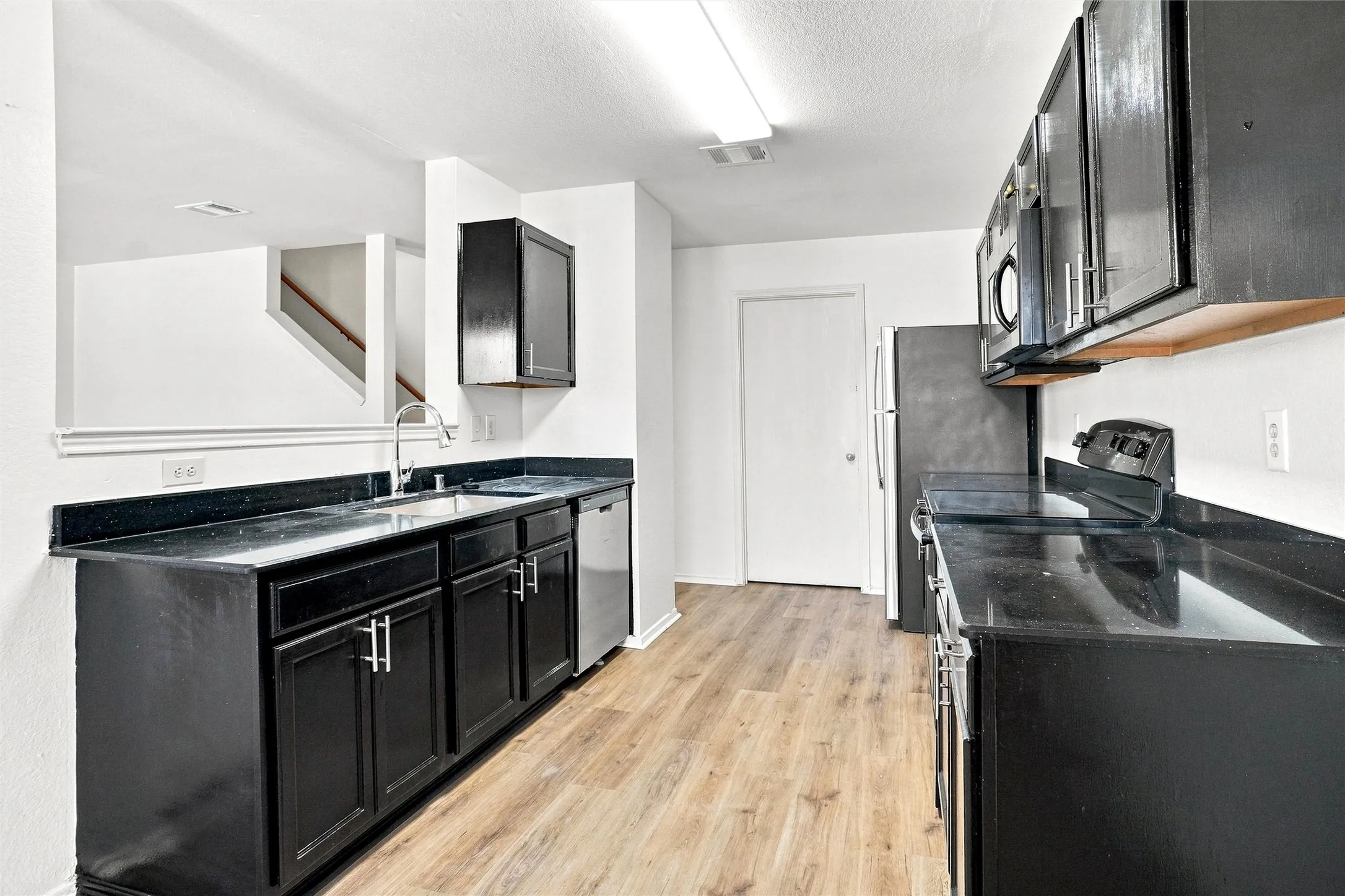 Single Family Residence For Sale in Dallas County , 1027 Graystone Drive, Lancaster, Texas 75134, 4 Bedroom, 3 Bathroom, 2 Garage spaces, 2,560 Sqft, built in 2006, mls#21365808, Real Estate Agent in Lancaster, Homes For Sale in Dallas county, Homes For Sale in Lancaster, Realtor in Lancaster Texas, Real Estate Brokerage Independent Realty Texas, Luminita Cordes Realtor