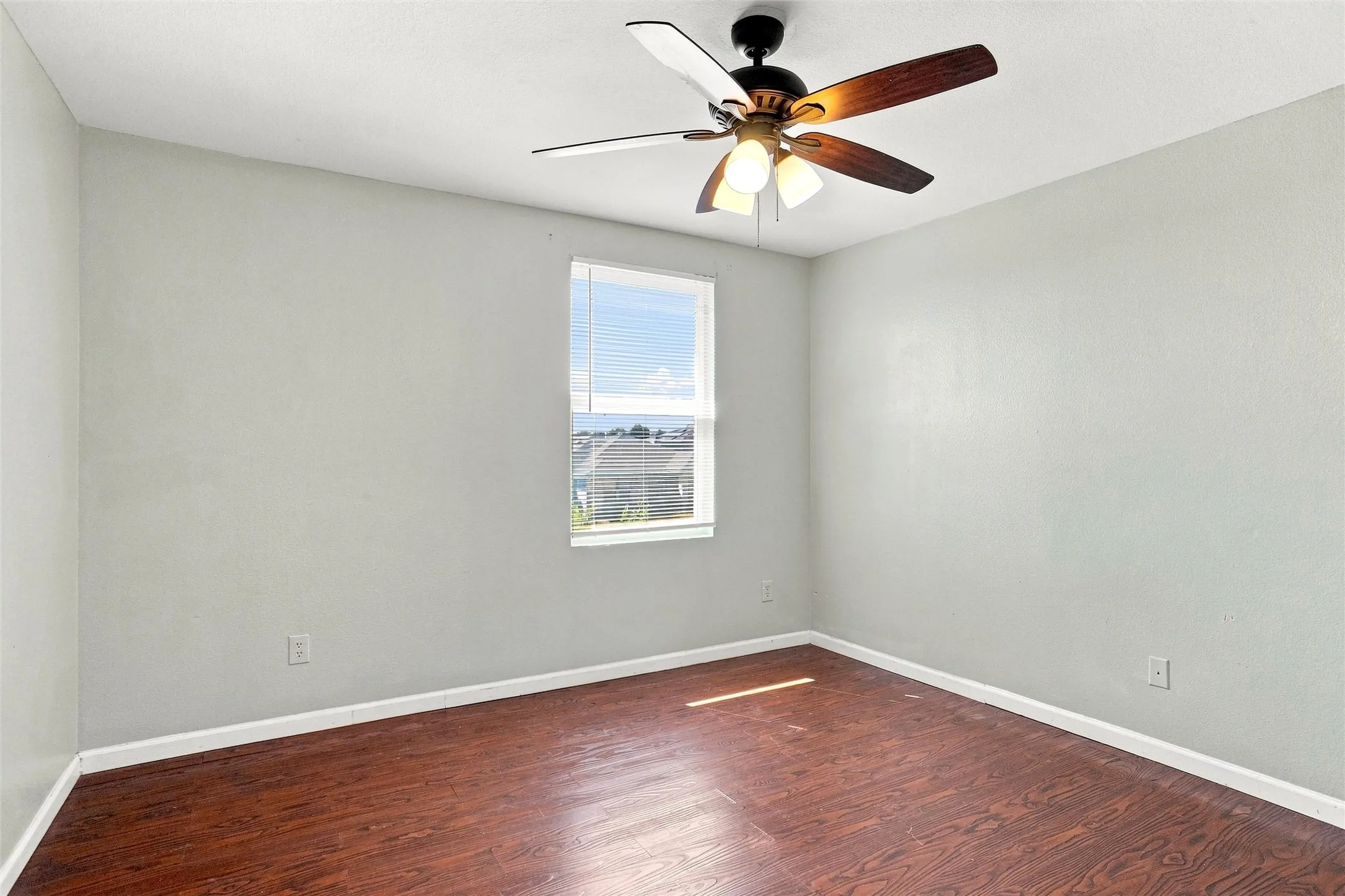 Single Family Residence For Sale in Dallas County , 1027 Graystone Drive, Lancaster, Texas 75134, 4 Bedroom, 3 Bathroom, 2 Garage spaces, 2,560 Sqft, built in 2006, mls#21365808, Real Estate Agent in Lancaster, Homes For Sale in Dallas county, Homes For Sale in Lancaster, Realtor in Lancaster Texas, Real Estate Brokerage Independent Realty Texas, Luminita Cordes Realtor