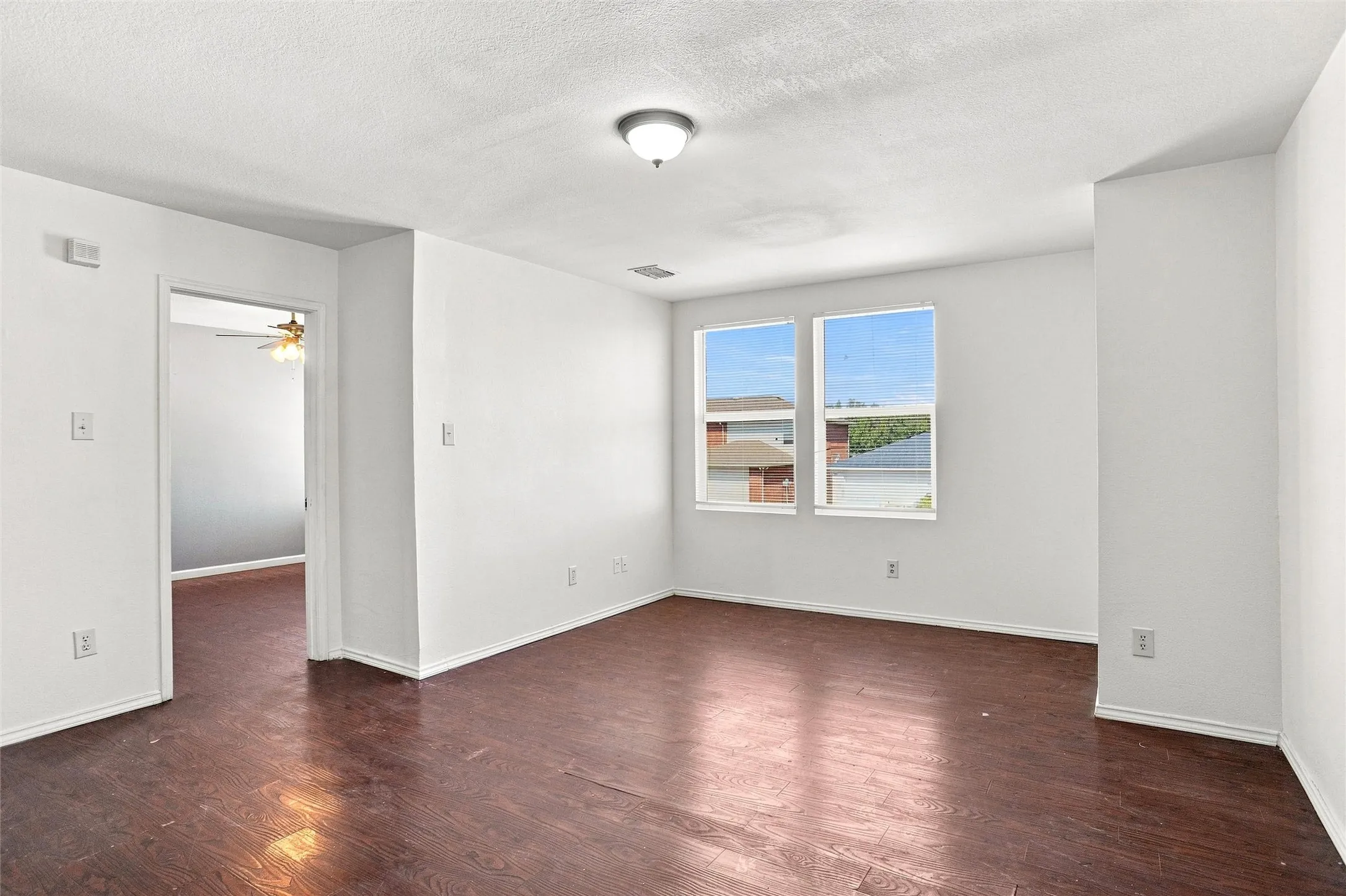 Single Family Residence For Sale in Dallas County , 1027 Graystone Drive, Lancaster, Texas 75134, 4 Bedroom, 3 Bathroom, 2 Garage spaces, 2,560 Sqft, built in 2006, mls#21365808, Real Estate Agent in Lancaster, Homes For Sale in Dallas county, Homes For Sale in Lancaster, Realtor in Lancaster Texas, Real Estate Brokerage Independent Realty Texas, Luminita Cordes Realtor