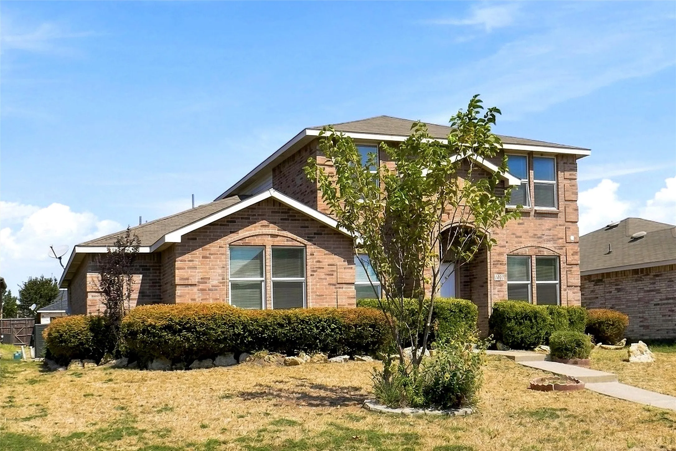 Single Family Residence For Sale in Dallas County , 1027 Graystone Drive, Lancaster, Texas 75134, 4 Bedroom, 3 Bathroom, 2 Garage spaces, 2,560 Sqft, built in 2006, mls#21365808, Real Estate Agent in Lancaster, Homes For Sale in Dallas county, Homes For Sale in Lancaster, Realtor in Lancaster Texas, Real Estate Brokerage Independent Realty Texas, Luminita Cordes Realtor