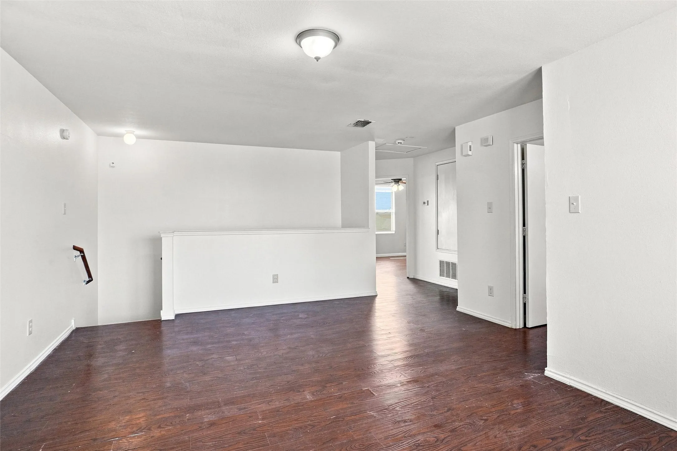 Single Family Residence For Sale in Dallas County , 1027 Graystone Drive, Lancaster, Texas 75134, 4 Bedroom, 3 Bathroom, 2 Garage spaces, 2,560 Sqft, built in 2006, mls#21365808, Real Estate Agent in Lancaster, Homes For Sale in Dallas county, Homes For Sale in Lancaster, Realtor in Lancaster Texas, Real Estate Brokerage Independent Realty Texas, Luminita Cordes Realtor