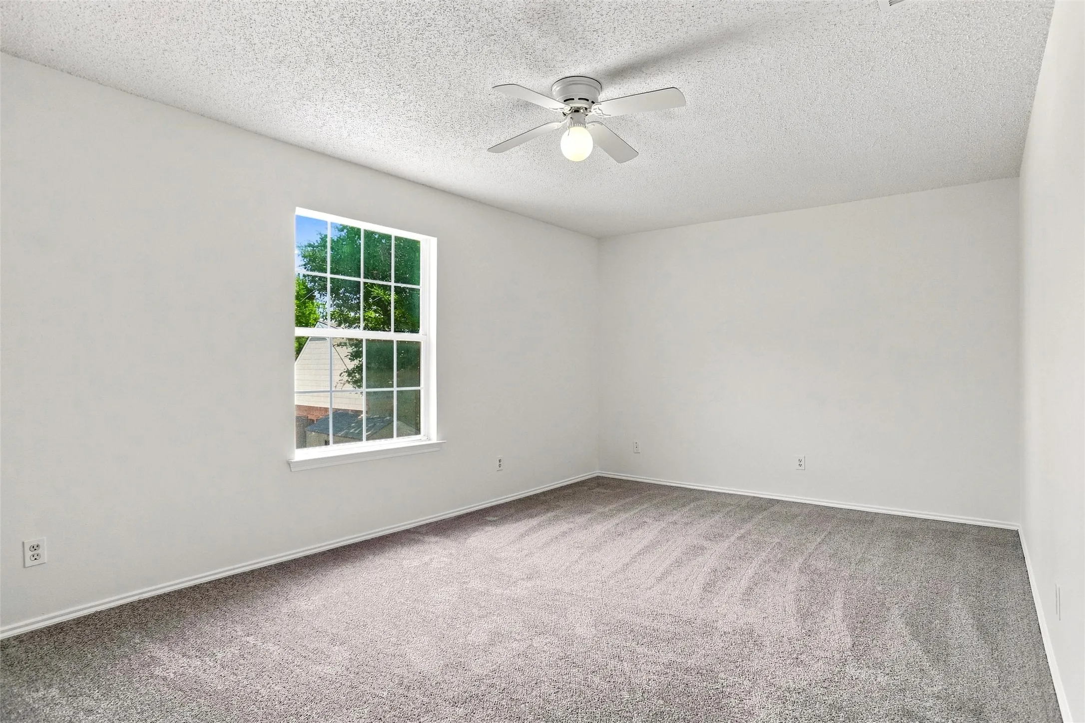 Single Family Residence For Sale in Tarrant County , 4138 Scotland Drive, Grand Prairie, Texas 75052, 4 Bedroom, 3 Bathroom, 2 Garage spaces, 2,476 Sqft, built in 1987, mls#21363606, Real Estate Agent in Grand Prairie, Homes For Sale in Tarrant county, Homes For Sale in Grand Prairie, Realtor in Grand Prairie Texas, Real Estate Brokerage Independent Realty Texas, Luminita Cordes Realtor