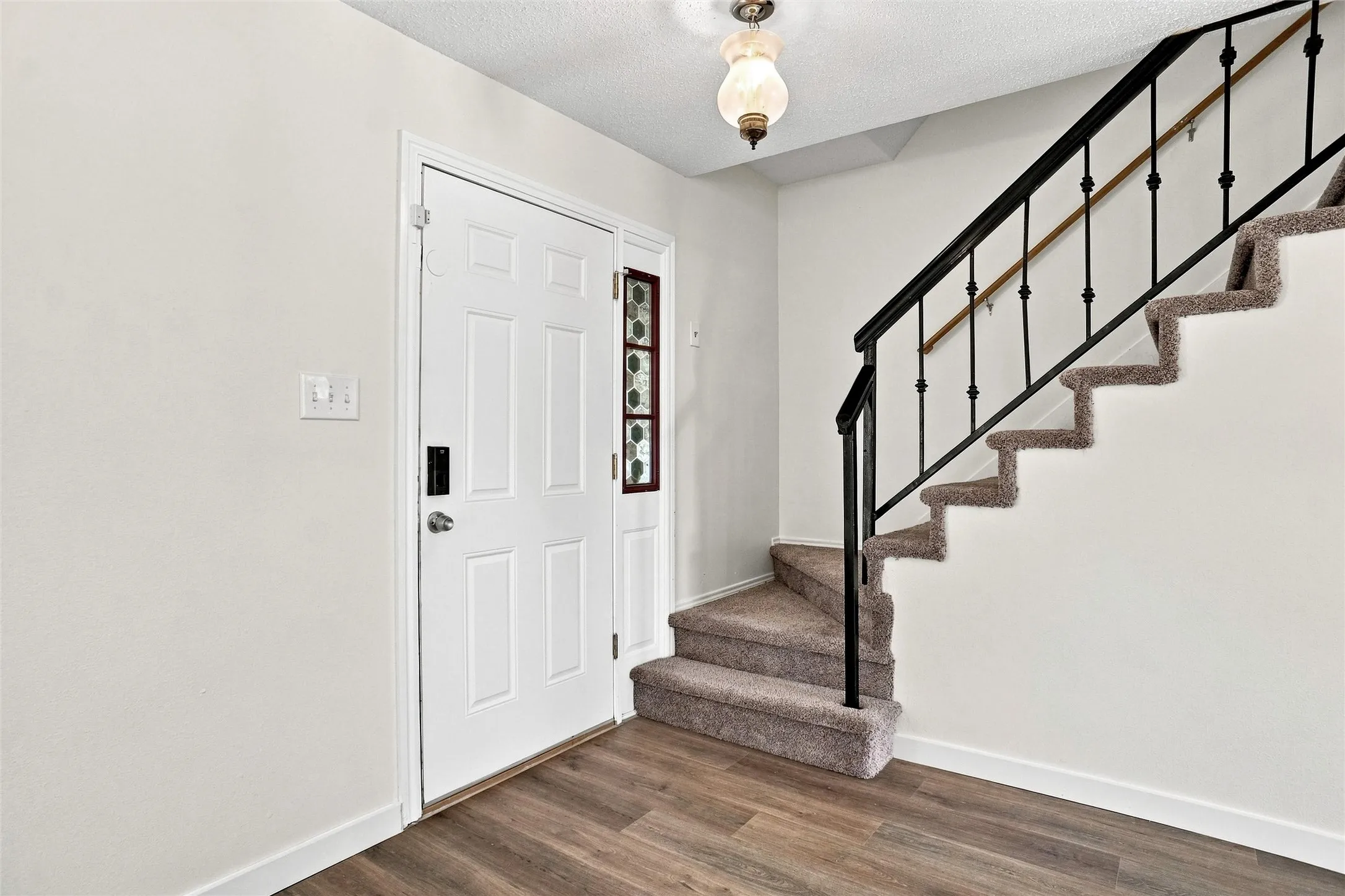 Single Family Residence For Sale in Tarrant County , 4138 Scotland Drive, Grand Prairie, Texas 75052, 4 Bedroom, 3 Bathroom, 2 Garage spaces, 2,476 Sqft, built in 1987, mls#21363606, Real Estate Agent in Grand Prairie, Homes For Sale in Tarrant county, Homes For Sale in Grand Prairie, Realtor in Grand Prairie Texas, Real Estate Brokerage Independent Realty Texas, Luminita Cordes Realtor