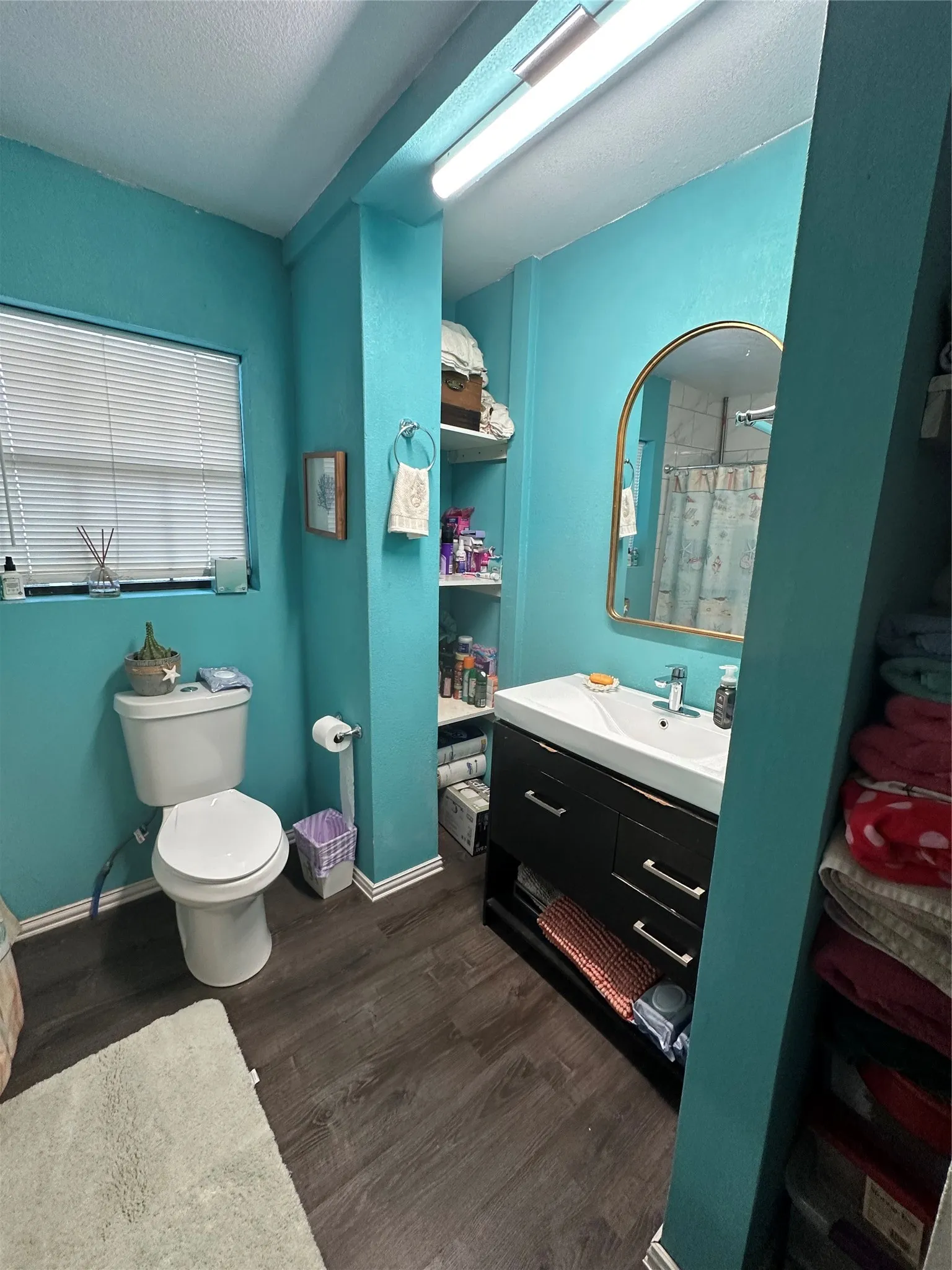 Single Family Residence For Sale in Dallas County , 7805 Wanebe Drive, Dallas, Texas 75235, 3 Bedroom, 2 Bathroom, Garage spaces, 1,561 Sqft, built in 1948, mls#21372900, Real Estate Agent in Dallas, Homes For Sale in Dallas county, Homes For Sale in Dallas, Realtor in Dallas Texas, Real Estate Brokerage Independent Realty Texas, Luminita Cordes Realtor