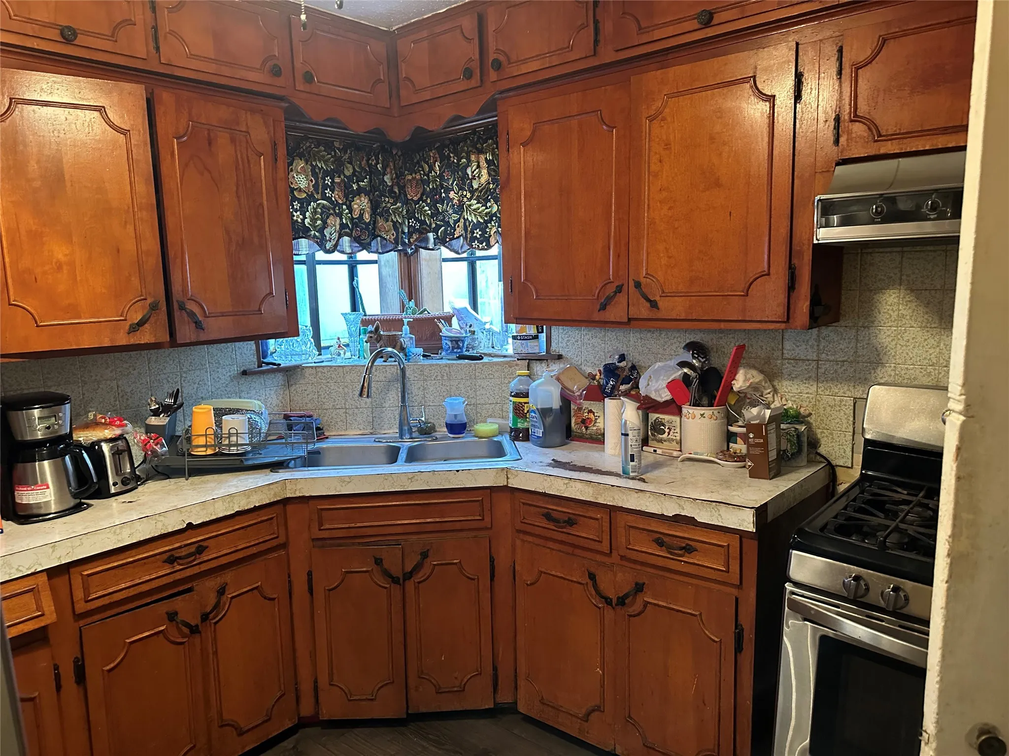 Single Family Residence For Sale in Dallas County , 7805 Wanebe Drive, Dallas, Texas 75235, 3 Bedroom, 2 Bathroom, Garage spaces, 1,561 Sqft, built in 1948, mls#21372900, Real Estate Agent in Dallas, Homes For Sale in Dallas county, Homes For Sale in Dallas, Realtor in Dallas Texas, Real Estate Brokerage Independent Realty Texas, Luminita Cordes Realtor