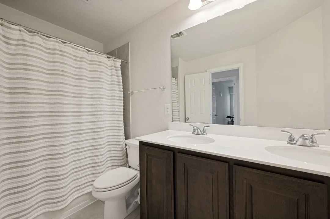 Single Family Residence For Rent in Collin County , 3812 Cliffstone Way, Mc Kinney, Texas 75070, 3 Bedroom, 3 Bathroom, 2 Garage spaces, 2,033 Sqft, built in 2018, mls#21372843, Real Estate Agent in Mc Kinney, Homes For Rent in Collin county, Homes For Rent in Mc Kinney, Realtor in Mc Kinney Texas, Real Estate Brokerage Independent Realty Texas, Luminita Cordes Realtor