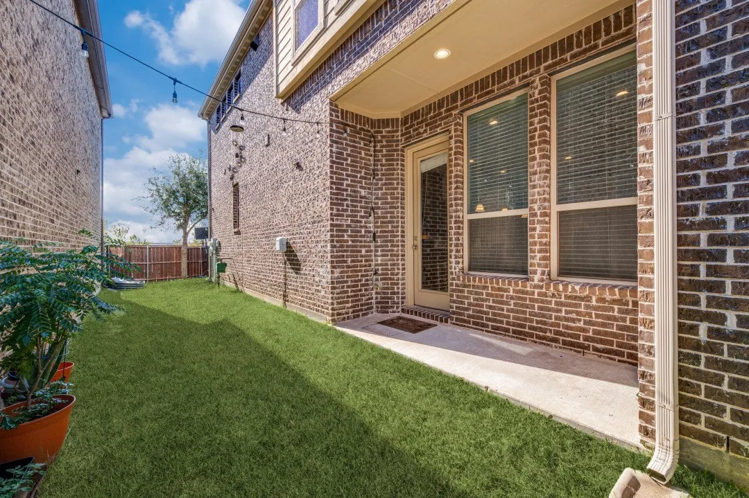 Single Family Residence For Rent in Collin County , 3812 Cliffstone Way, Mc Kinney, Texas 75070, 3 Bedroom, 3 Bathroom, 2 Garage spaces, 2,033 Sqft, built in 2018, mls#21372843, Real Estate Agent in Mc Kinney, Homes For Rent in Collin county, Homes For Rent in Mc Kinney, Realtor in Mc Kinney Texas, Real Estate Brokerage Independent Realty Texas, Luminita Cordes Realtor
