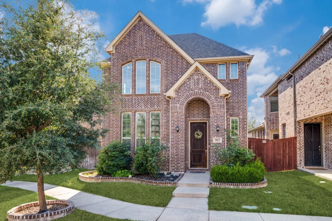 Single Family Residence For Rent in Collin County , 3812 Cliffstone Way, Mc Kinney, Texas 75070, 3 Bedroom, 3 Bathroom, 2 Garage spaces, 2,033 Sqft, built in 2018, mls#21372843, Real Estate Agent in Mc Kinney, Homes For Rent in Collin county, Homes For Rent in Mc Kinney, Realtor in Mc Kinney Texas, Real Estate Brokerage Independent Realty Texas, Luminita Cordes Realtor