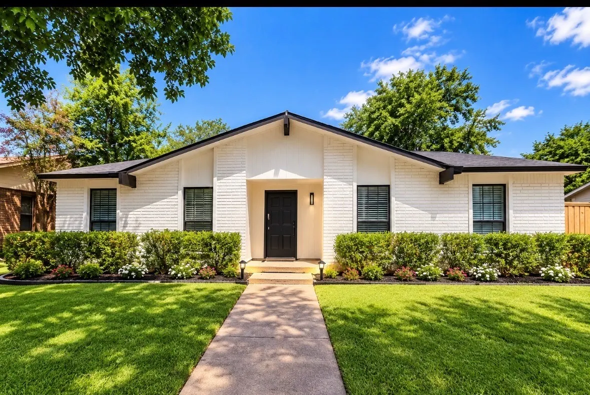 Single Family Residence For Rent in Dallas County , 3117 San Diego Drive, Dallas, Texas 75228, 3 Bedroom, 2 Bathroom, 2 Garage spaces, 1,674 Sqft, built in 1979, mls#21372906, Real Estate Agent in Dallas, Homes For Rent in Dallas county, Homes For Rent in Dallas, Realtor in Dallas Texas, Real Estate Brokerage Independent Realty Texas, Luminita Cordes Realtor
