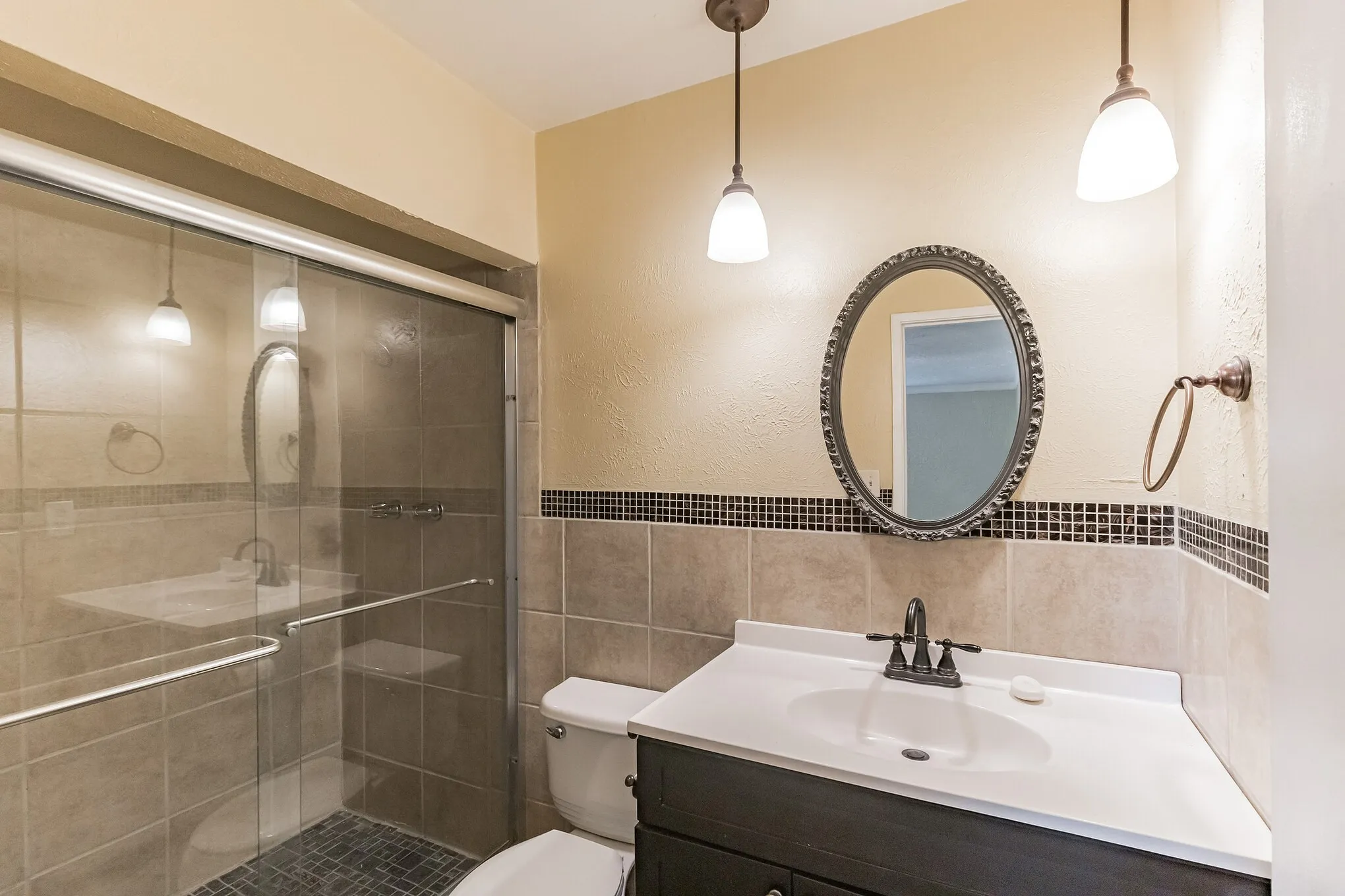 Single Family Residence For Rent in Dallas County , 3117 San Diego Drive, Dallas, Texas 75228, 3 Bedroom, 2 Bathroom, 2 Garage spaces, 1,674 Sqft, built in 1979, mls#21372906, Real Estate Agent in Dallas, Homes For Rent in Dallas county, Homes For Rent in Dallas, Realtor in Dallas Texas, Real Estate Brokerage Independent Realty Texas, Luminita Cordes Realtor