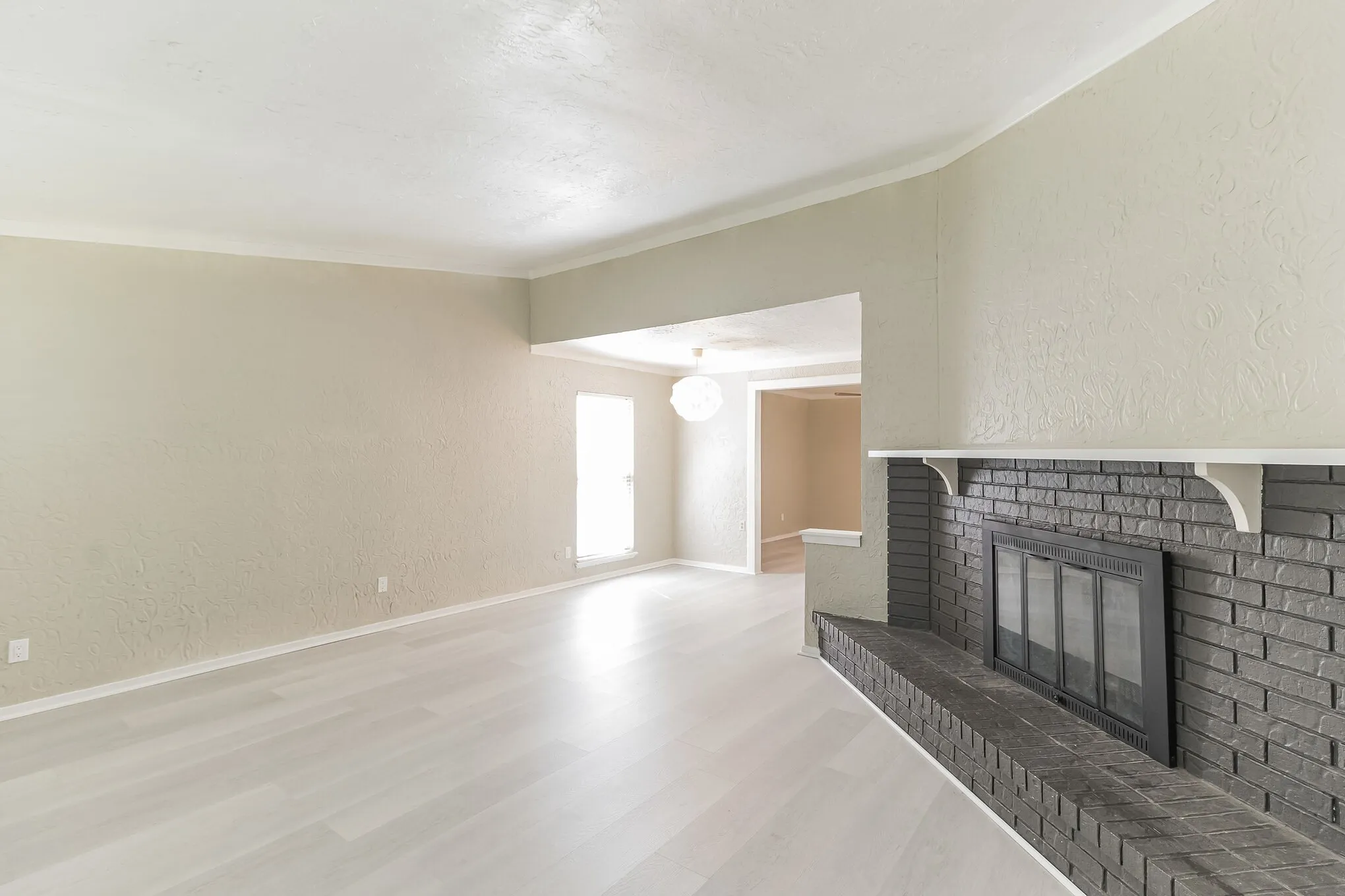Single Family Residence For Rent in Dallas County , 3117 San Diego Drive, Dallas, Texas 75228, 3 Bedroom, 2 Bathroom, 2 Garage spaces, 1,674 Sqft, built in 1979, mls#21372906, Real Estate Agent in Dallas, Homes For Rent in Dallas county, Homes For Rent in Dallas, Realtor in Dallas Texas, Real Estate Brokerage Independent Realty Texas, Luminita Cordes Realtor