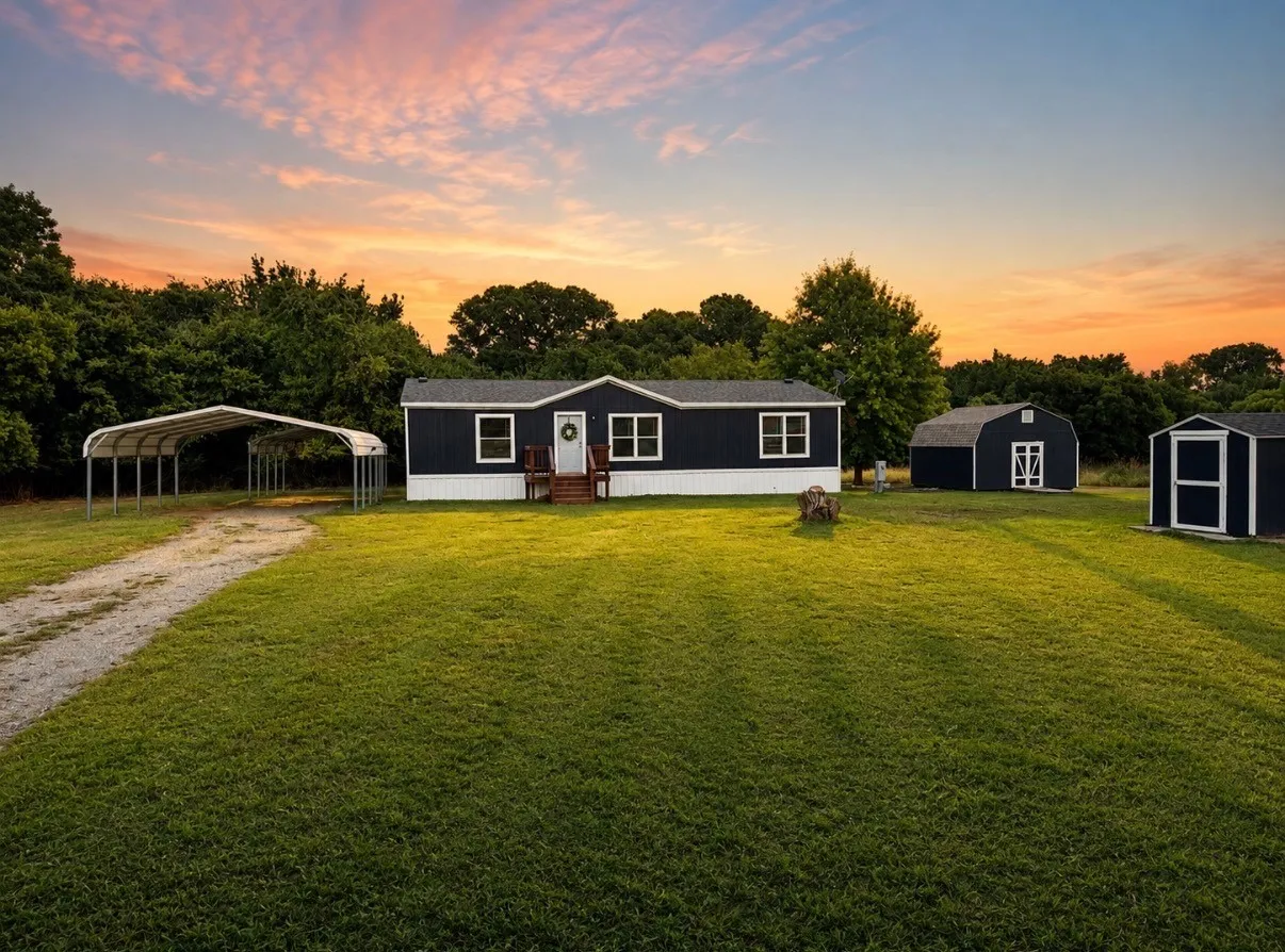 Mobile Home For Sale in Parker County , 113 Lazy Meadow Court, Springtown, Texas 76082, 3 Bedroom, 2 Bathroom, Garage spaces, 1,344 Sqft, built in 2000, mls#21372901, Real Estate Agent in Springtown, Homes For Sale in Parker county, Homes For Sale in Springtown, Realtor in Springtown Texas, Real Estate Brokerage Independent Realty Texas, Luminita Cordes Realtor
