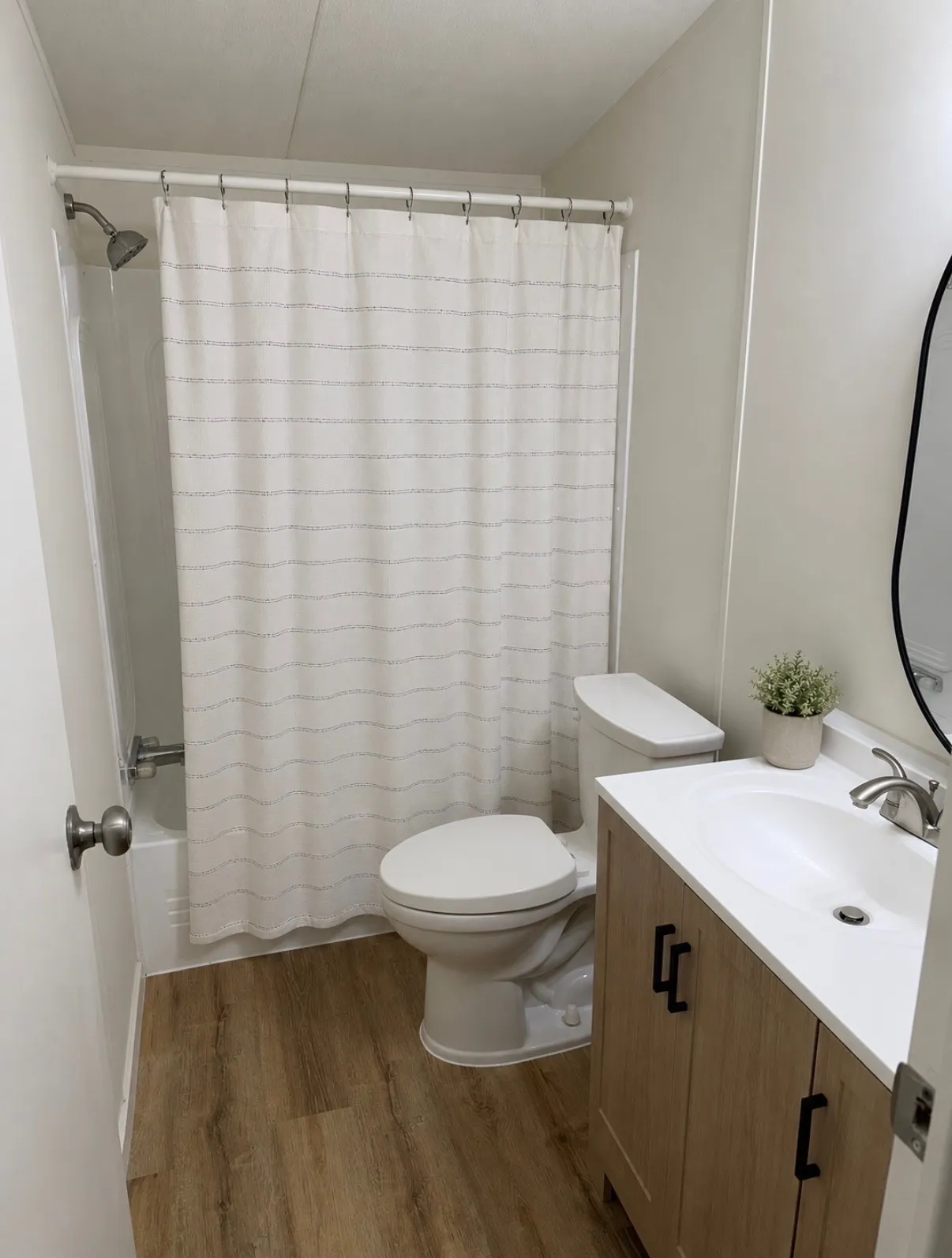 Mobile Home For Sale in Parker County , 113 Lazy Meadow Court, Springtown, Texas 76082, 3 Bedroom, 2 Bathroom, Garage spaces, 1,344 Sqft, built in 2000, mls#21372901, Real Estate Agent in Springtown, Homes For Sale in Parker county, Homes For Sale in Springtown, Realtor in Springtown Texas, Real Estate Brokerage Independent Realty Texas, Luminita Cordes Realtor
