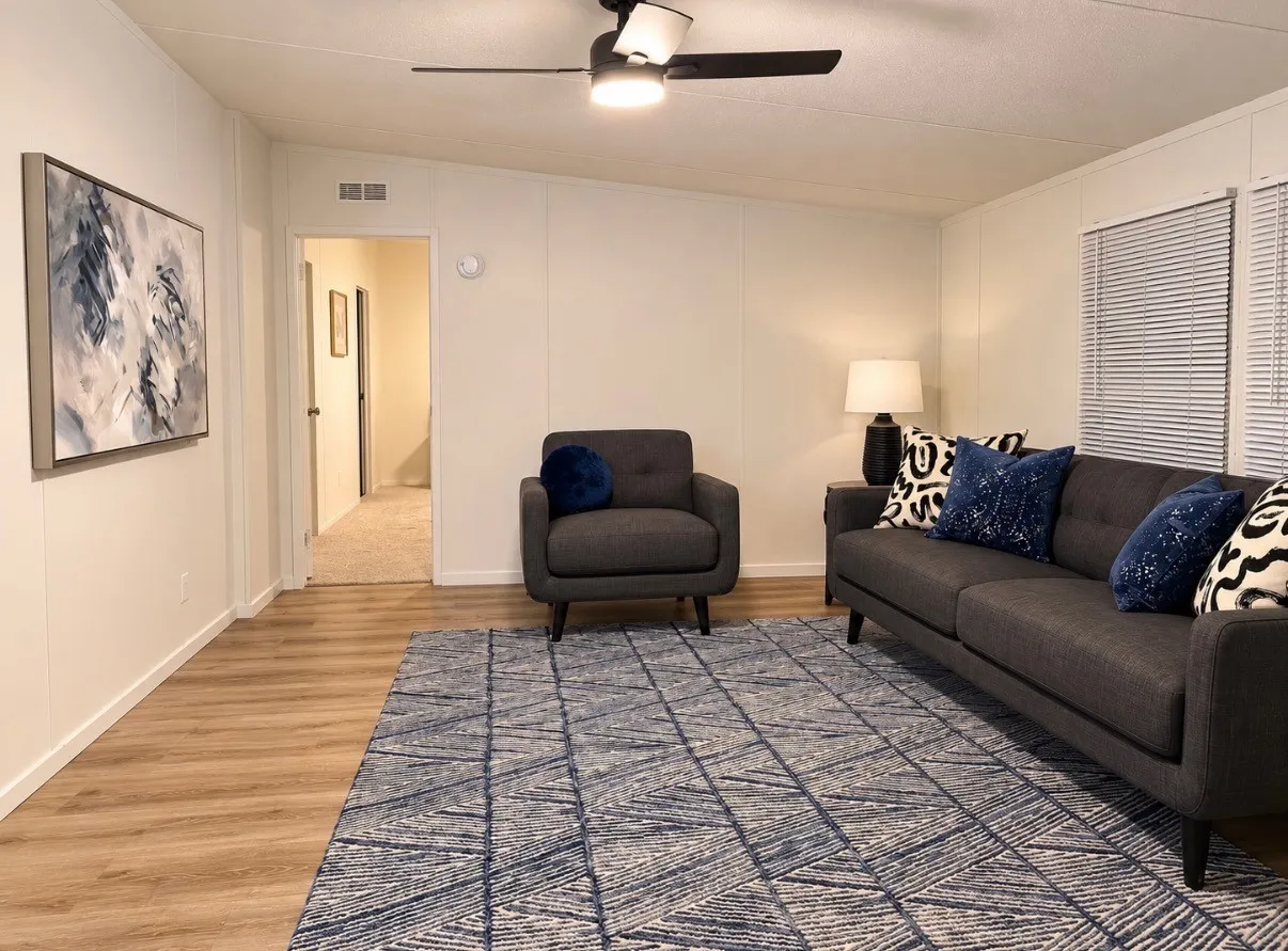 Mobile Home For Sale in Parker County , 113 Lazy Meadow Court, Springtown, Texas 76082, 3 Bedroom, 2 Bathroom, Garage spaces, 1,344 Sqft, built in 2000, mls#21372901, Real Estate Agent in Springtown, Homes For Sale in Parker county, Homes For Sale in Springtown, Realtor in Springtown Texas, Real Estate Brokerage Independent Realty Texas, Luminita Cordes Realtor