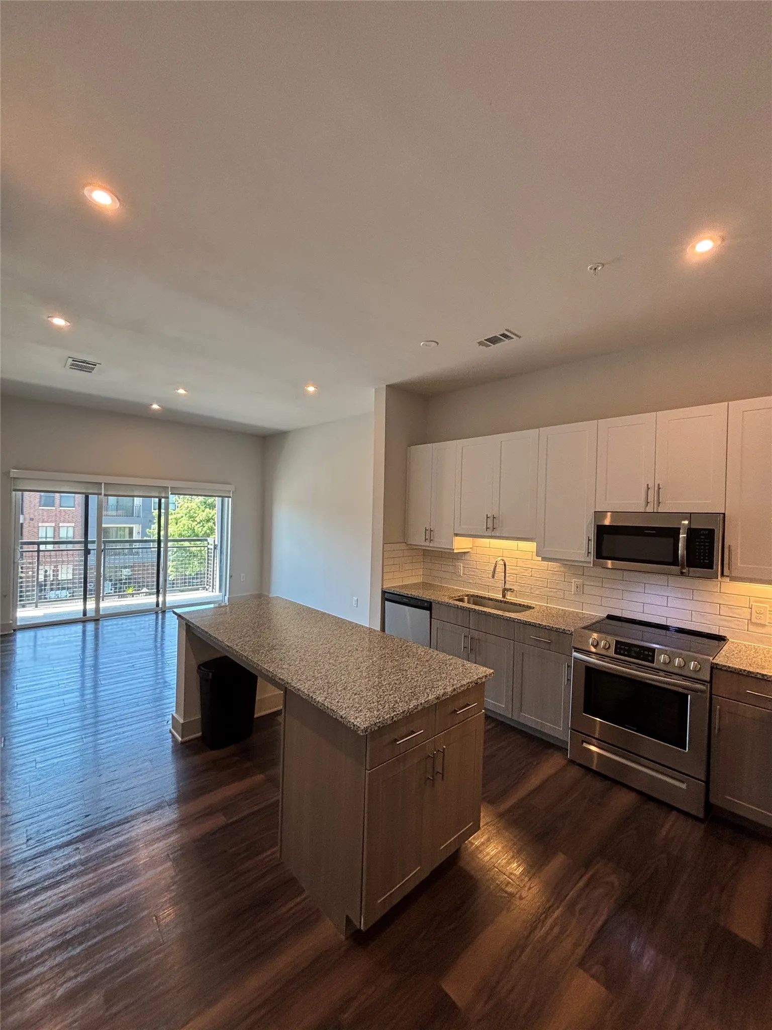 Apartment For Rent in Collin County , 6303 Frisco Square Boulevard 306, Frisco, Texas 75034, 1 Bedroom, 1 Bathroom, 1 Garage spaces, 702 Sqft, built in 2020, mls#21372916, Real Estate Agent in Frisco, Homes For Rent in Collin county, Homes For Rent in Frisco, Realtor in Frisco Texas, Real Estate Brokerage Independent Realty Texas, Luminita Cordes Realtor