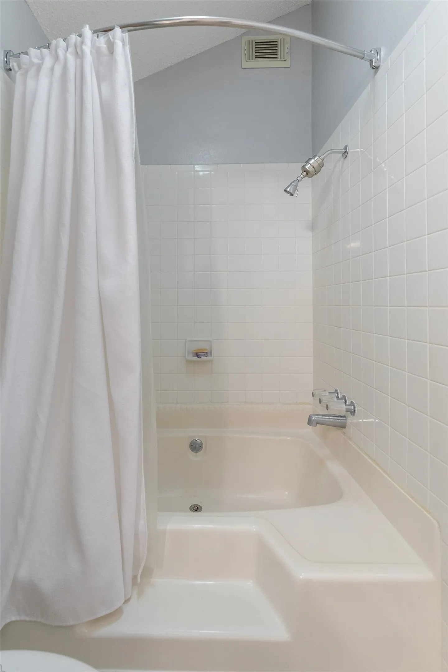 Single Family Residence For Sale in Taylor County , 2901 Oak Ridge Court, Abilene, Texas 79606, 3 Bedroom, 2 Bathroom, 2 Garage spaces, 1,532 Sqft, built in 1986, mls#21372927, Real Estate Agent in Abilene, Homes For Sale in Taylor county, Homes For Sale in Abilene, Realtor in Abilene Texas, Real Estate Brokerage Independent Realty Texas, Luminita Cordes Realtor