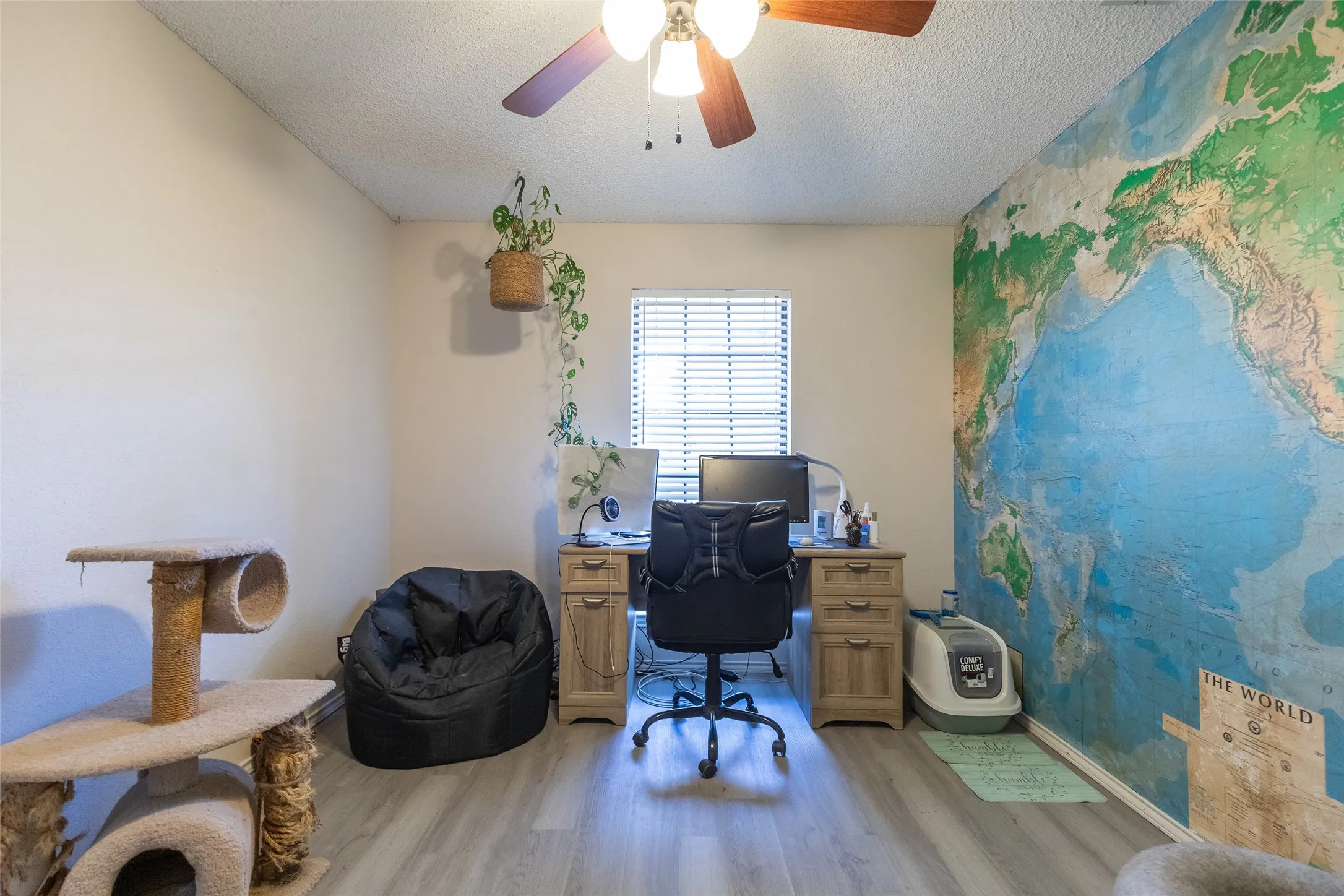 Single Family Residence For Sale in Taylor County , 2901 Oak Ridge Court, Abilene, Texas 79606, 3 Bedroom, 2 Bathroom, 2 Garage spaces, 1,532 Sqft, built in 1986, mls#21372927, Real Estate Agent in Abilene, Homes For Sale in Taylor county, Homes For Sale in Abilene, Realtor in Abilene Texas, Real Estate Brokerage Independent Realty Texas, Luminita Cordes Realtor