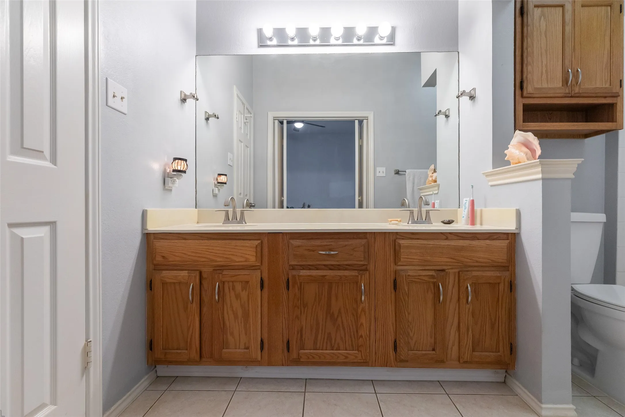 Single Family Residence For Sale in Taylor County , 2901 Oak Ridge Court, Abilene, Texas 79606, 3 Bedroom, 2 Bathroom, 2 Garage spaces, 1,532 Sqft, built in 1986, mls#21372927, Real Estate Agent in Abilene, Homes For Sale in Taylor county, Homes For Sale in Abilene, Realtor in Abilene Texas, Real Estate Brokerage Independent Realty Texas, Luminita Cordes Realtor