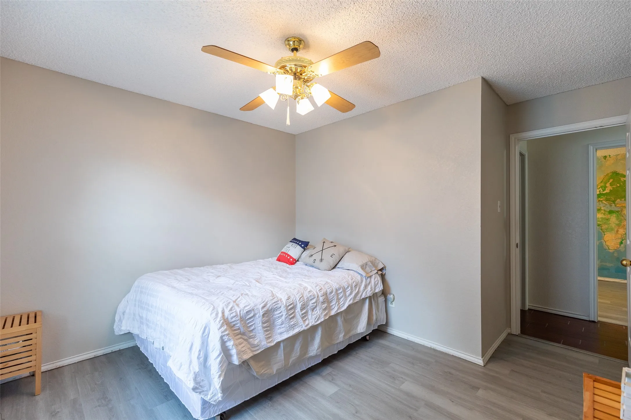 Single Family Residence For Sale in Taylor County , 2901 Oak Ridge Court, Abilene, Texas 79606, 3 Bedroom, 2 Bathroom, 2 Garage spaces, 1,532 Sqft, built in 1986, mls#21372927, Real Estate Agent in Abilene, Homes For Sale in Taylor county, Homes For Sale in Abilene, Realtor in Abilene Texas, Real Estate Brokerage Independent Realty Texas, Luminita Cordes Realtor