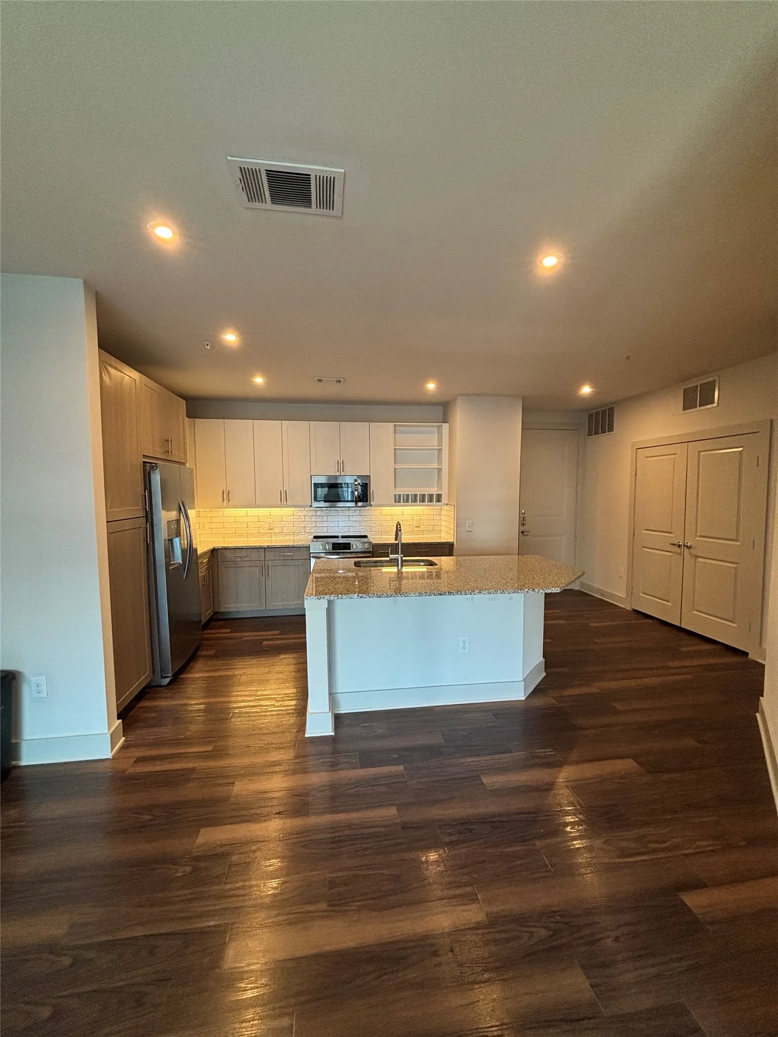 Apartment For Rent in Collin County , 6303 Frisco Square Boulevard 357, Frisco, Texas 75034, 1 Bedroom, 1 Bathroom, 1 Garage spaces, 856 Sqft, built in 2020, mls#21372933, Real Estate Agent in Frisco, Homes For Rent in Collin county, Homes For Rent in Frisco, Realtor in Frisco Texas, Real Estate Brokerage Independent Realty Texas, Luminita Cordes Realtor