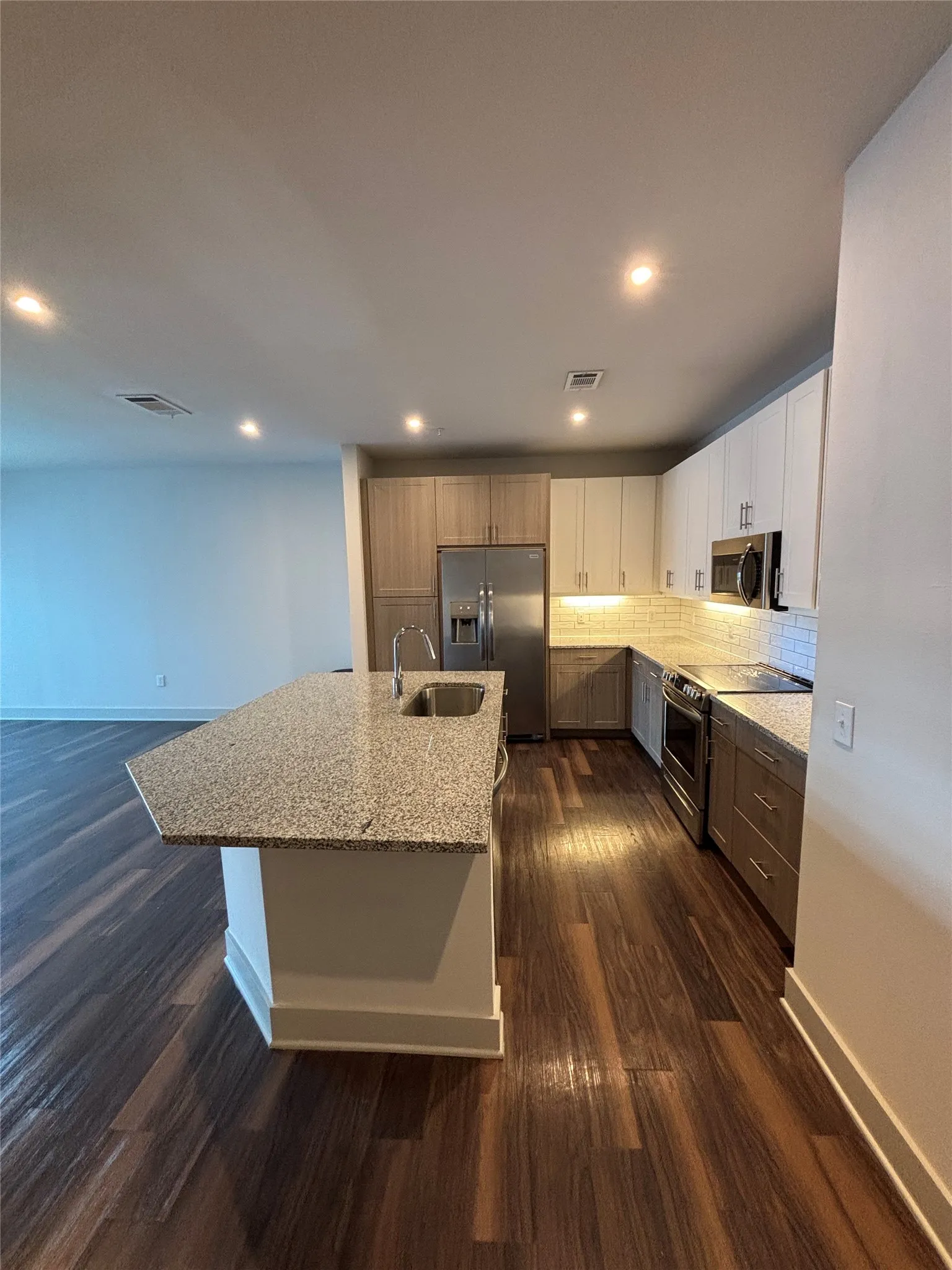 Apartment For Rent in Collin County , 6303 Frisco Square Boulevard 357, Frisco, Texas 75034, 1 Bedroom, 1 Bathroom, 1 Garage spaces, 856 Sqft, built in 2020, mls#21372933, Real Estate Agent in Frisco, Homes For Rent in Collin county, Homes For Rent in Frisco, Realtor in Frisco Texas, Real Estate Brokerage Independent Realty Texas, Luminita Cordes Realtor