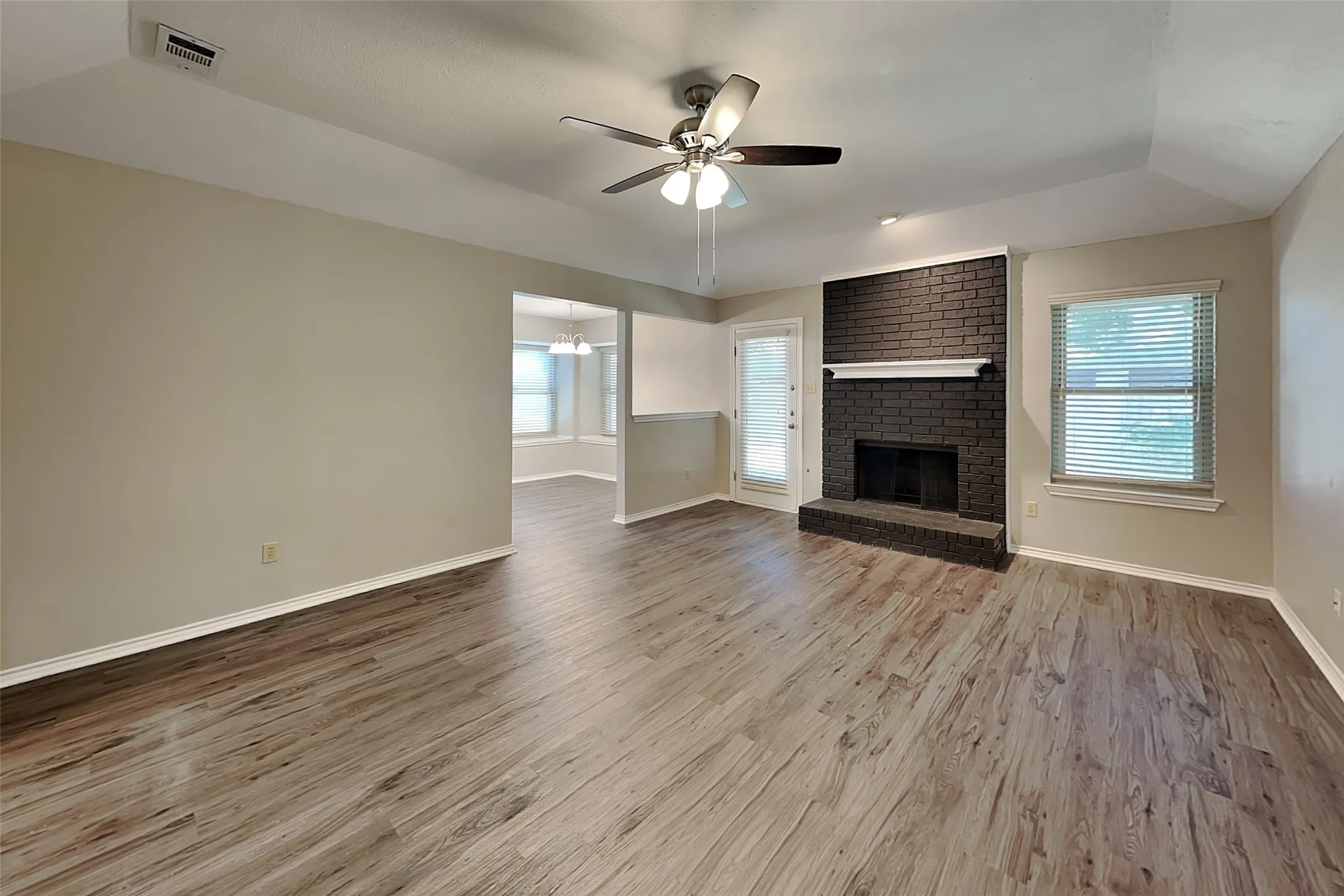 Single Family Residence For Rent in Denton County , 2613 Forestview Drive, Corinth, Texas 76210, 3 Bedroom, 2 Bathroom, 2 Garage spaces, 1,515 Sqft, built in 1986, mls#21372939, Real Estate Agent in Corinth, Homes For Rent in Denton county, Homes For Rent in Corinth, Realtor in Corinth Texas, Real Estate Brokerage Independent Realty Texas, Luminita Cordes Realtor