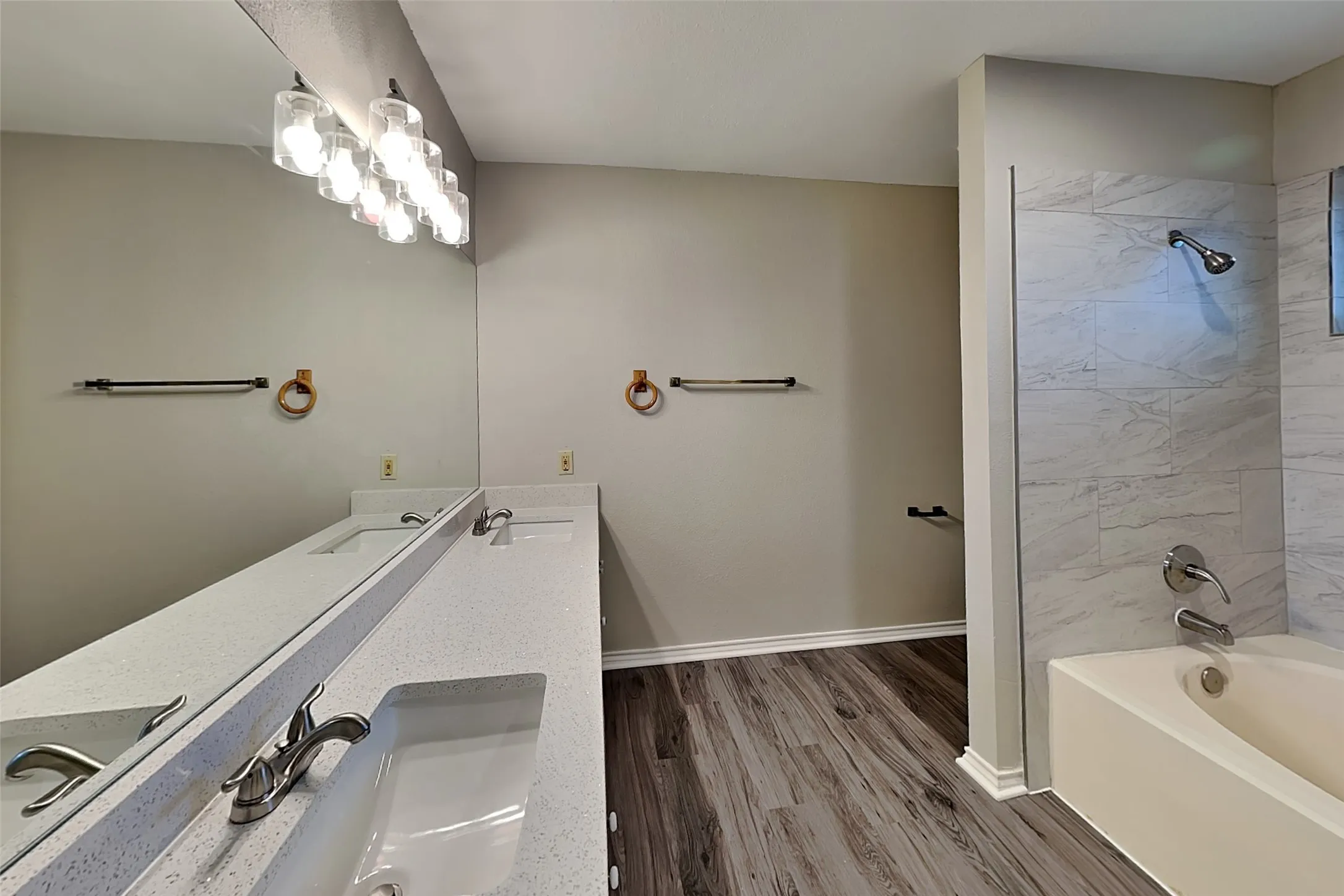 Single Family Residence For Rent in Denton County , 2613 Forestview Drive, Corinth, Texas 76210, 3 Bedroom, 2 Bathroom, 2 Garage spaces, 1,515 Sqft, built in 1986, mls#21372939, Real Estate Agent in Corinth, Homes For Rent in Denton county, Homes For Rent in Corinth, Realtor in Corinth Texas, Real Estate Brokerage Independent Realty Texas, Luminita Cordes Realtor