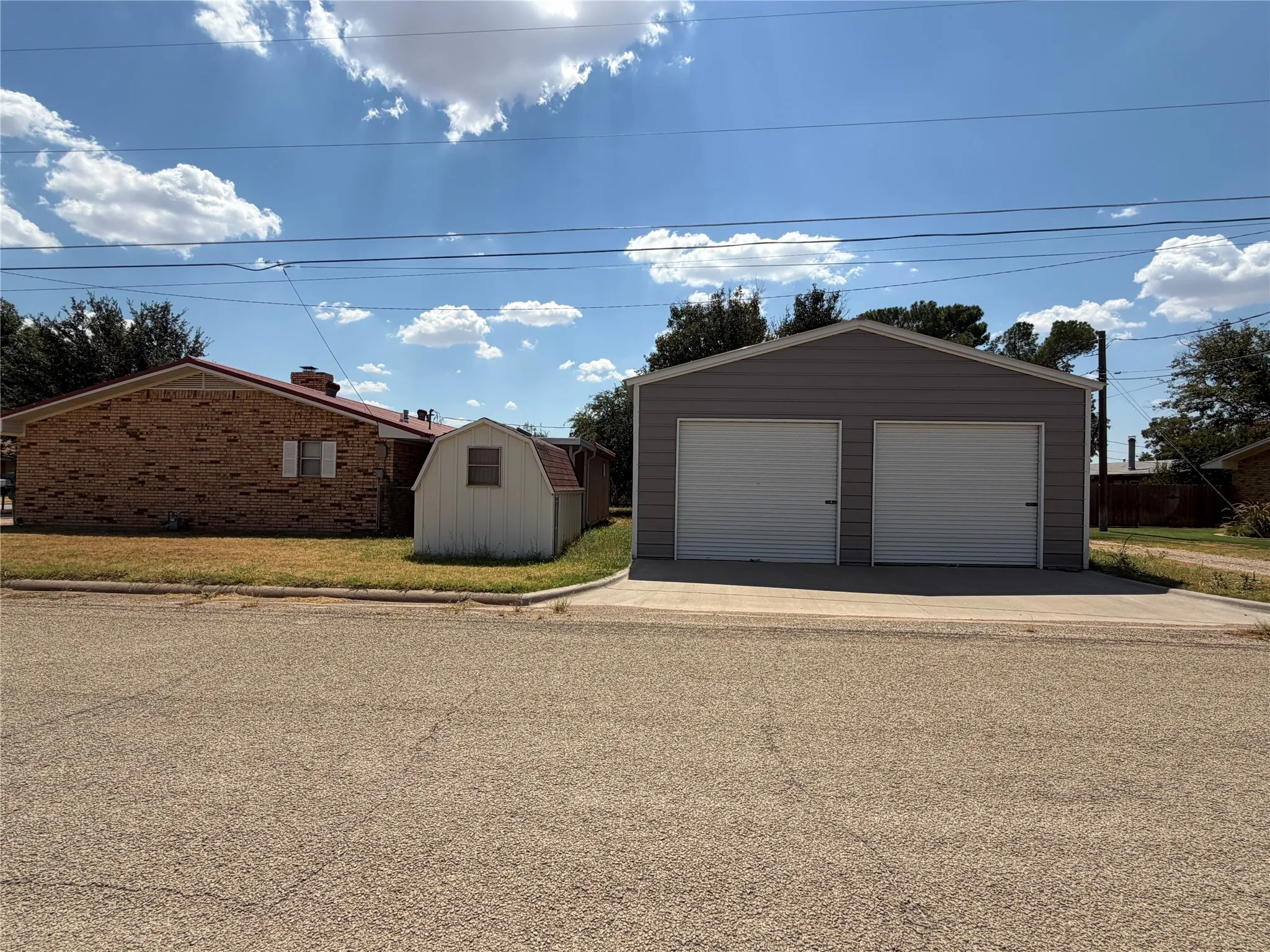Single Family Residence For Sale in Baylor County , 1209 Park Street N, Seymour, Texas 76380, 3 Bedroom, 2 Bathroom, 2 Garage spaces, 1,558 Sqft, built in 1981, mls#21372931, Real Estate Agent in Seymour, Homes For Sale in Baylor county, Homes For Sale in Seymour, Realtor in Seymour Texas, Real Estate Brokerage Independent Realty Texas, Luminita Cordes Realtor