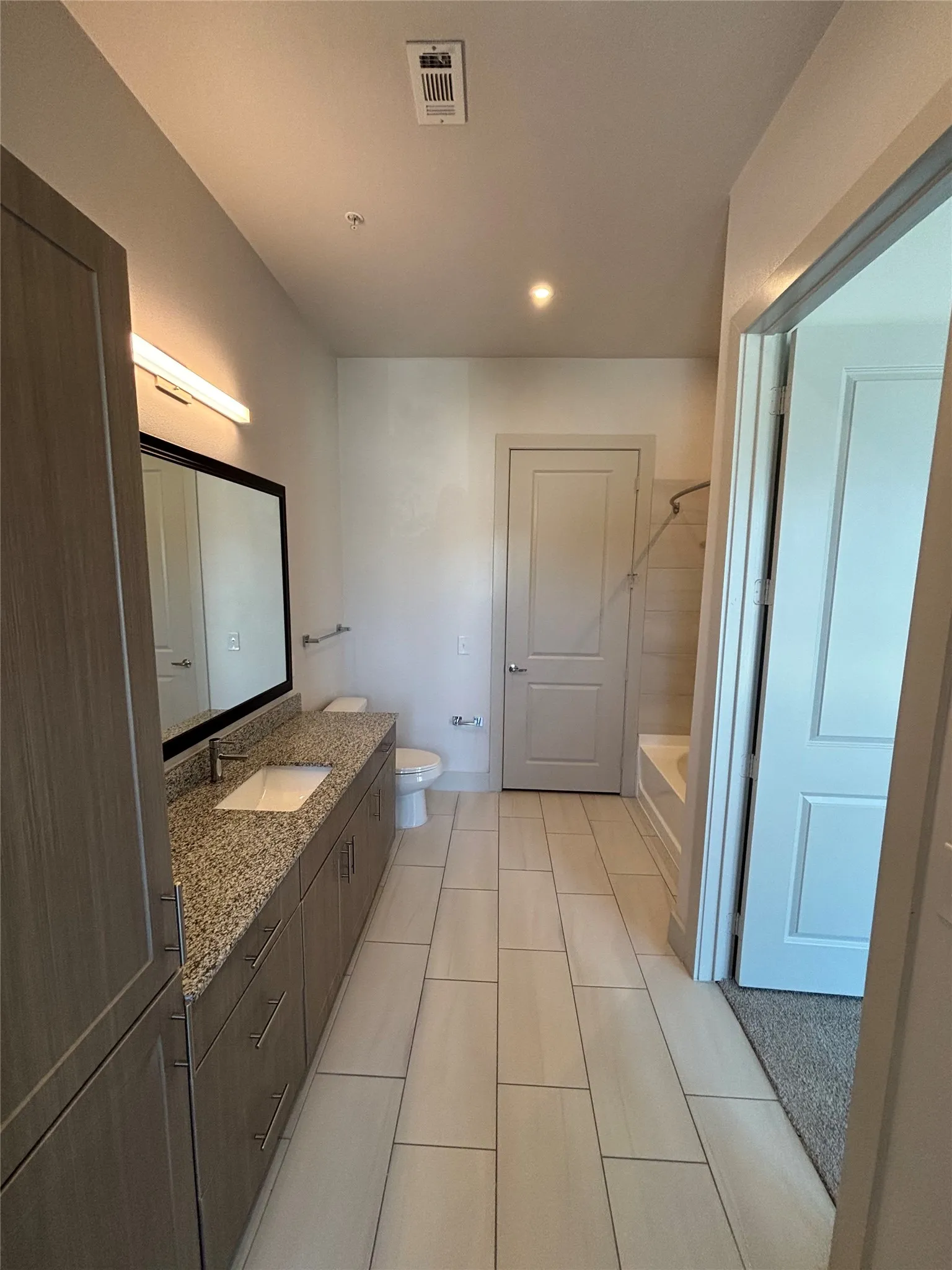 Apartment For Rent in Collin County , 6303 Frisco Square Boulevard 240, Frisco, Texas 75034, 2 Bedroom, 2 Bathroom, 2 Garage spaces, 1,472 Sqft, built in 2020, mls#21372944, Real Estate Agent in Frisco, Homes For Rent in Collin county, Homes For Rent in Frisco, Realtor in Frisco Texas, Real Estate Brokerage Independent Realty Texas, Luminita Cordes Realtor