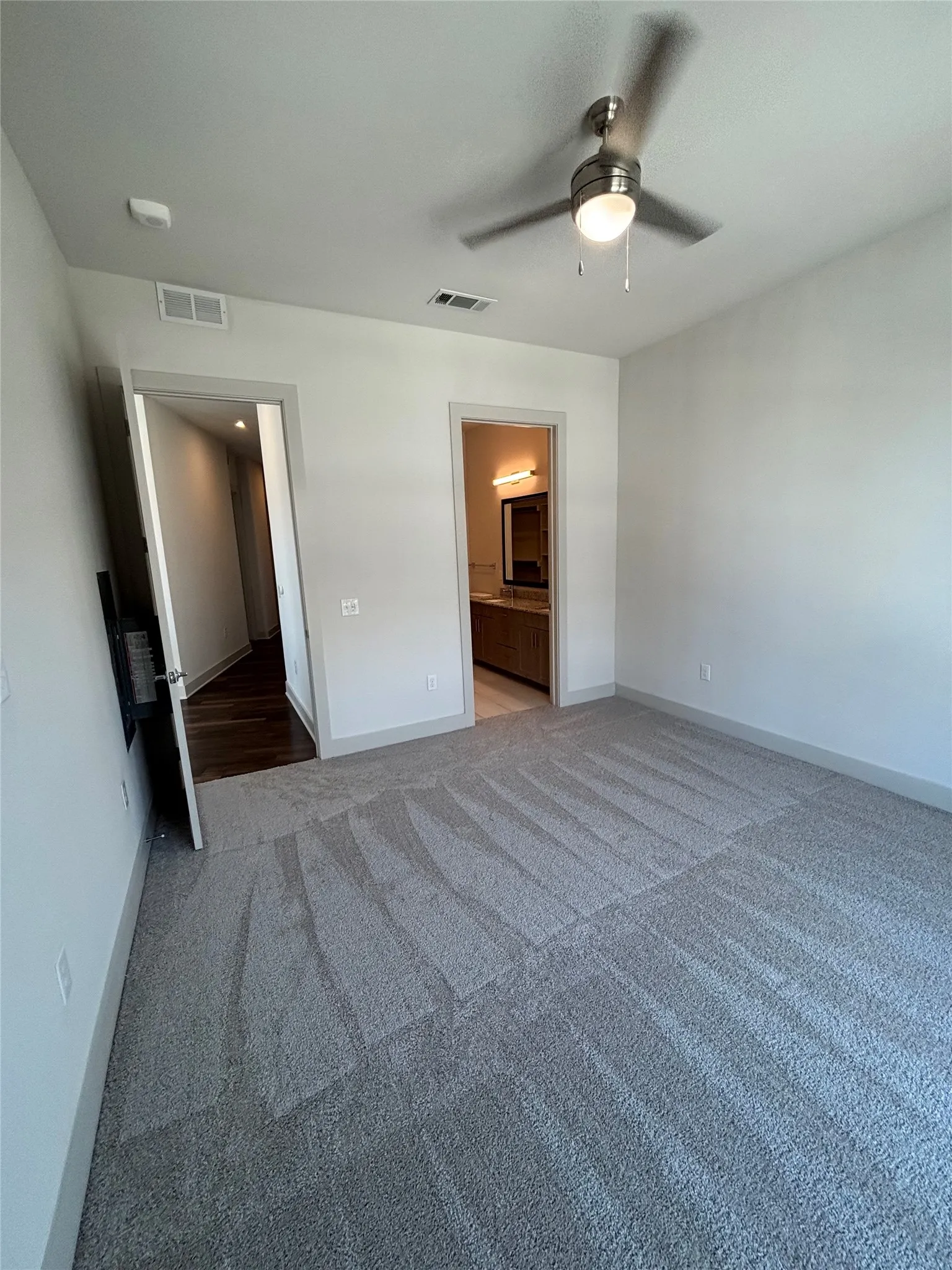 Apartment For Rent in Collin County , 6303 Frisco Square Boulevard 240, Frisco, Texas 75034, 2 Bedroom, 2 Bathroom, 2 Garage spaces, 1,472 Sqft, built in 2020, mls#21372944, Real Estate Agent in Frisco, Homes For Rent in Collin county, Homes For Rent in Frisco, Realtor in Frisco Texas, Real Estate Brokerage Independent Realty Texas, Luminita Cordes Realtor