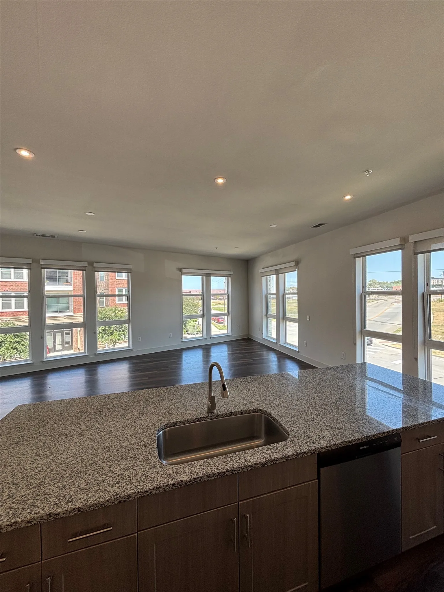 Apartment For Rent in Collin County , 6303 Frisco Square Boulevard 240, Frisco, Texas 75034, 2 Bedroom, 2 Bathroom, 2 Garage spaces, 1,472 Sqft, built in 2020, mls#21372944, Real Estate Agent in Frisco, Homes For Rent in Collin county, Homes For Rent in Frisco, Realtor in Frisco Texas, Real Estate Brokerage Independent Realty Texas, Luminita Cordes Realtor