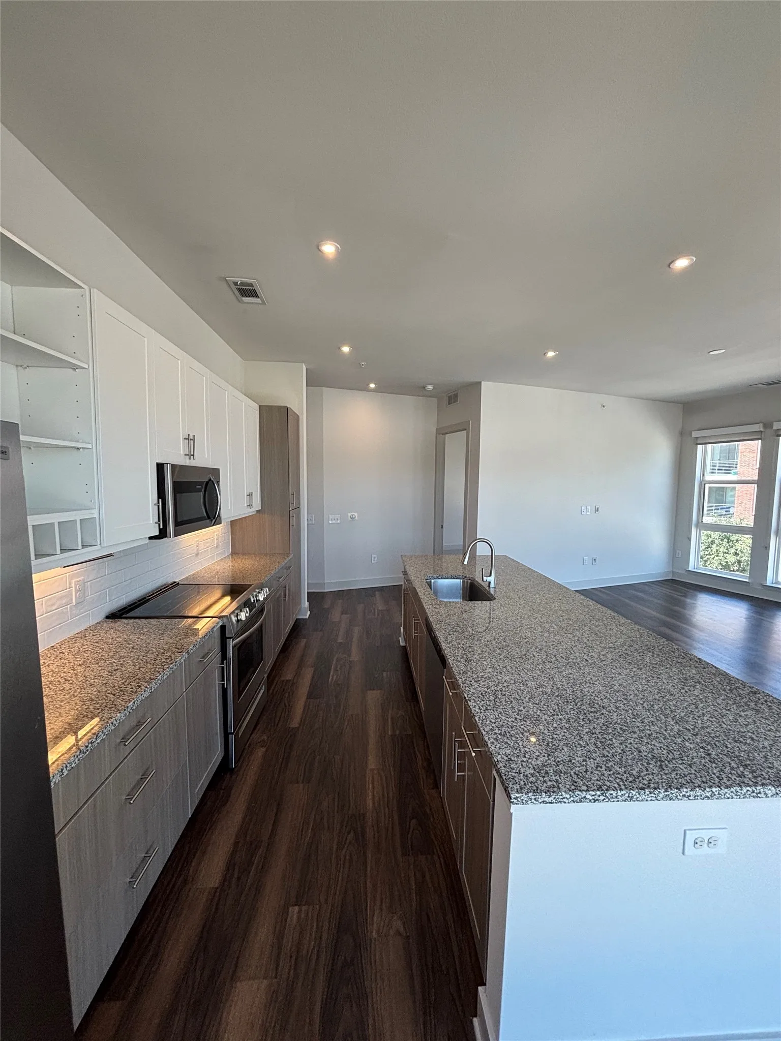 Apartment For Rent in Collin County , 6303 Frisco Square Boulevard 240, Frisco, Texas 75034, 2 Bedroom, 2 Bathroom, 2 Garage spaces, 1,472 Sqft, built in 2020, mls#21372944, Real Estate Agent in Frisco, Homes For Rent in Collin county, Homes For Rent in Frisco, Realtor in Frisco Texas, Real Estate Brokerage Independent Realty Texas, Luminita Cordes Realtor