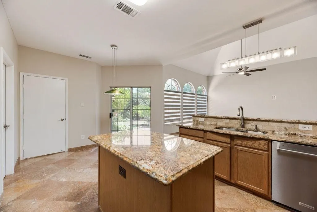 Single Family Residence For Sale in Collin County , 4341 Palmdale Drive, Plano, Texas 75024, 4 Bedroom, 3 Bathroom, 2 Garage spaces, 2,583 Sqft, built in 1996, mls#21372945, Real Estate Agent in Plano, Homes For Sale in Collin county, Homes For Sale in Plano, Realtor in Plano Texas, Real Estate Brokerage Independent Realty Texas, Luminita Cordes Realtor
