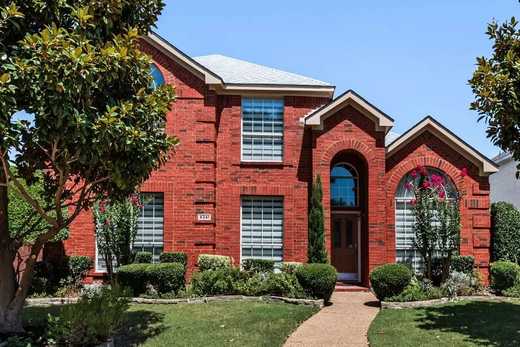 Single Family Residence For Sale in Collin County , 4341 Palmdale Drive, Plano, Texas 75024, 4 Bedroom, 3 Bathroom, 2 Garage spaces, 2,583 Sqft, built in 1996, mls#21372945, Real Estate Agent in Plano, Homes For Sale in Collin county, Homes For Sale in Plano, Realtor in Plano Texas, Real Estate Brokerage Independent Realty Texas, Luminita Cordes Realtor