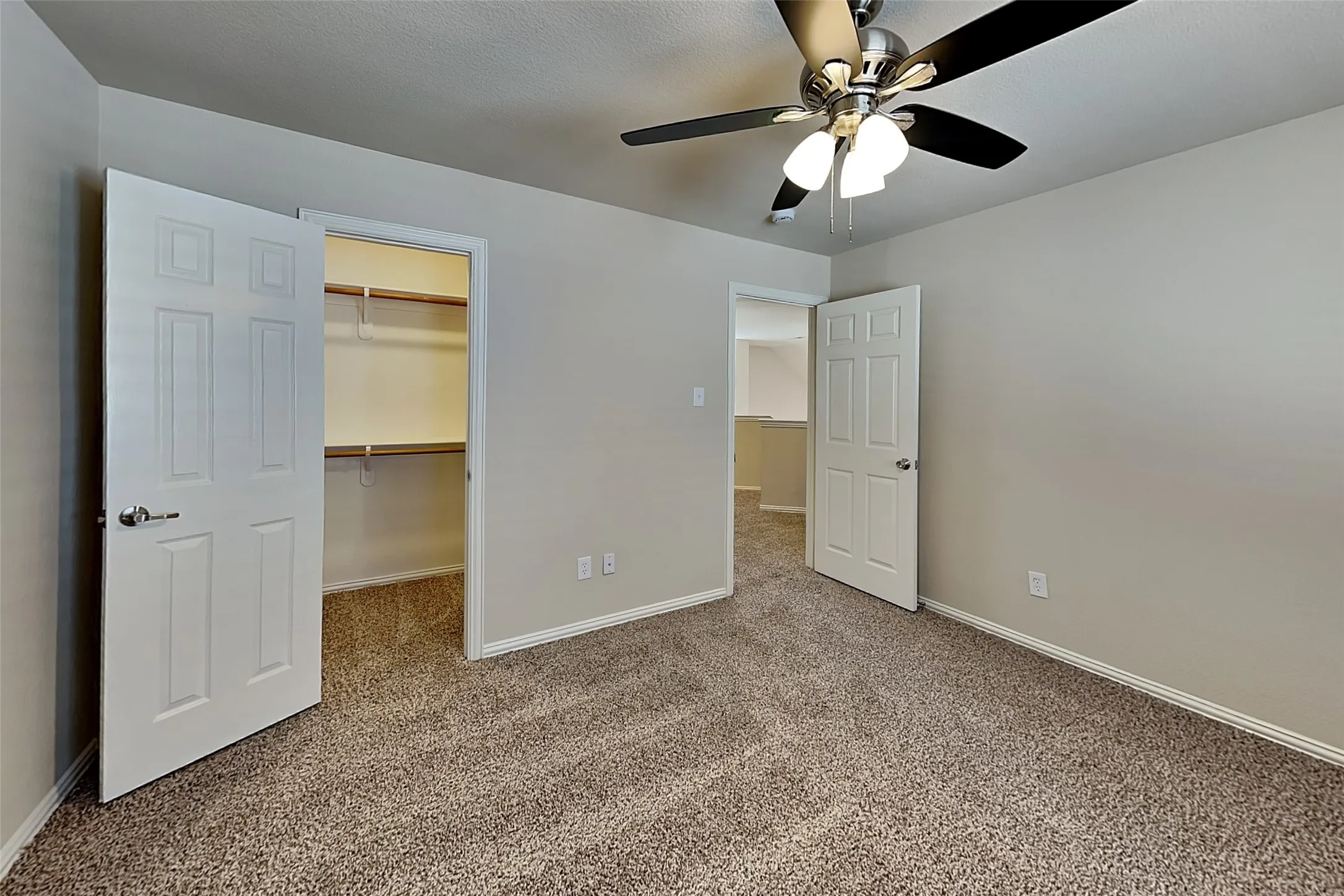 Single Family Residence For Rent in Tarrant County , 11800 Porcupine Drive, Fort Worth, Texas 76244, 4 Bedroom, 3 Bathroom, 2 Garage spaces, 2,320 Sqft, built in 2004, mls#21372946, Real Estate Agent in Fort Worth, Homes For Rent in Tarrant county, Homes For Rent in Fort Worth, Realtor in Fort Worth Texas, Real Estate Brokerage Independent Realty Texas, Luminita Cordes Realtor