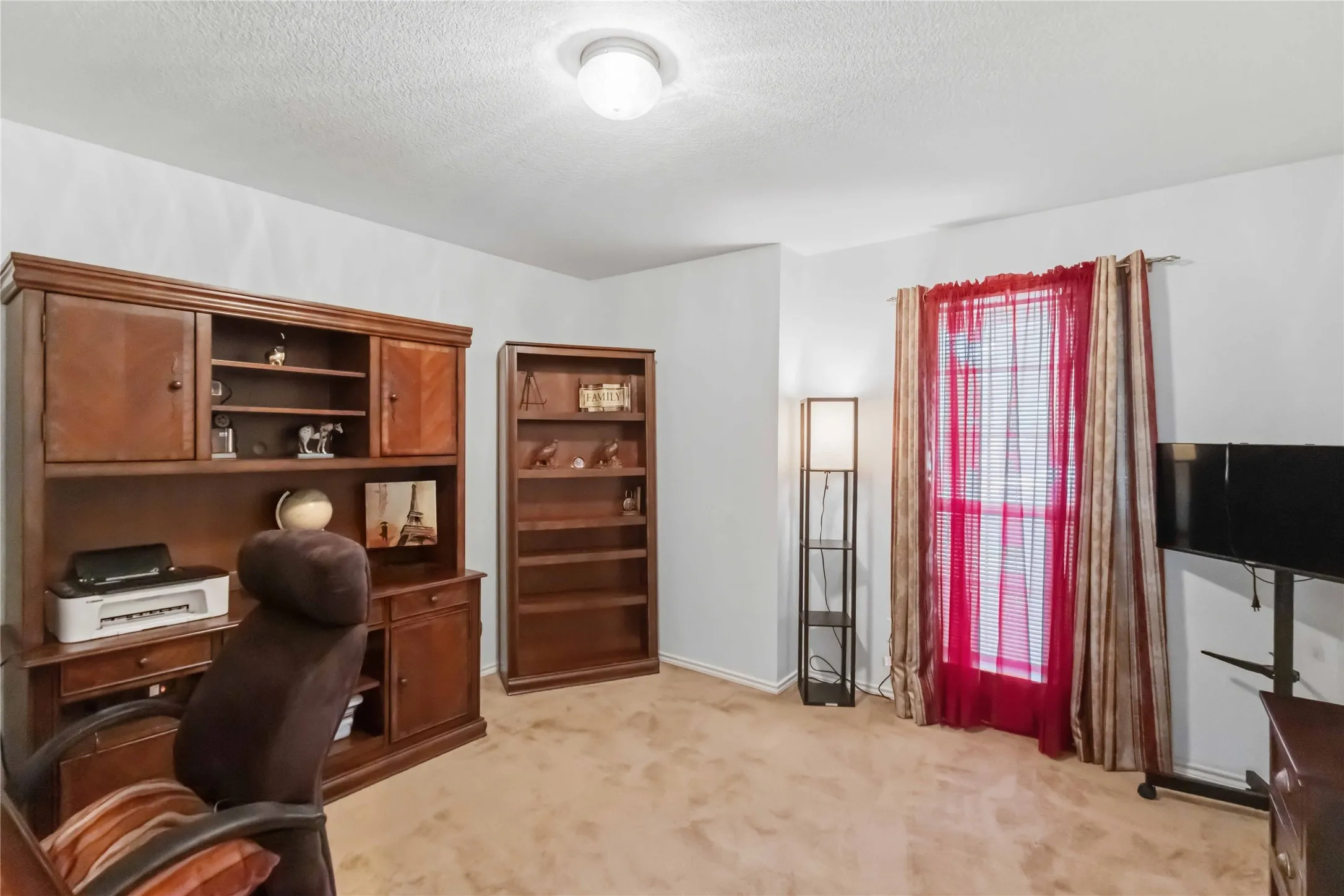 Farm For Sale in Kaufman County , 1003 Ingram Drive, Forney, Texas 75126, 4 Bedroom, 3 Bathroom, 2 Garage spaces, 2,760 Sqft, built in 2005, mls#21372424, Real Estate Agent in Forney, Homes For Sale in Kaufman county, Homes For Sale in Forney, Realtor in Forney Texas, Real Estate Brokerage Independent Realty Texas, Luminita Cordes Realtor