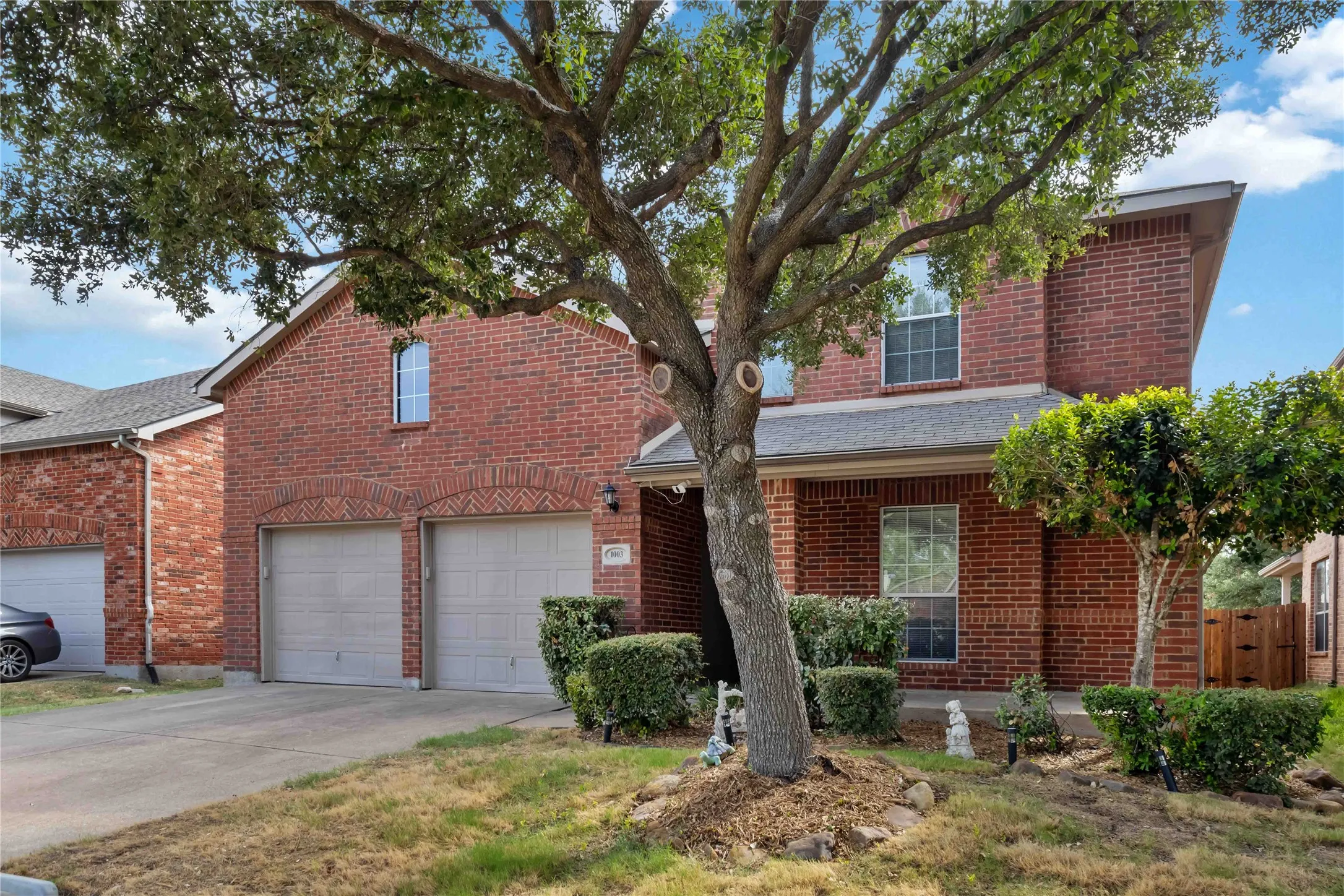 Farm For Sale in Kaufman County , 1003 Ingram Drive, Forney, Texas 75126, 4 Bedroom, 3 Bathroom, 2 Garage spaces, 2,760 Sqft, built in 2005, mls#21372424, Real Estate Agent in Forney, Homes For Sale in Kaufman county, Homes For Sale in Forney, Realtor in Forney Texas, Real Estate Brokerage Independent Realty Texas, Luminita Cordes Realtor