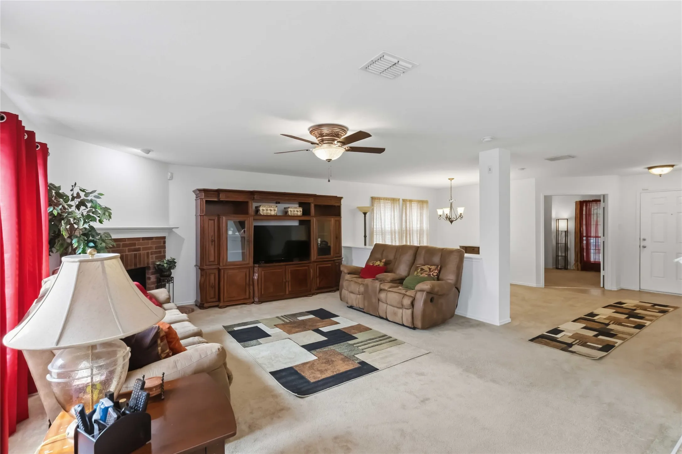 Farm For Sale in Kaufman County , 1003 Ingram Drive, Forney, Texas 75126, 4 Bedroom, 3 Bathroom, 2 Garage spaces, 2,760 Sqft, built in 2005, mls#21372424, Real Estate Agent in Forney, Homes For Sale in Kaufman county, Homes For Sale in Forney, Realtor in Forney Texas, Real Estate Brokerage Independent Realty Texas, Luminita Cordes Realtor