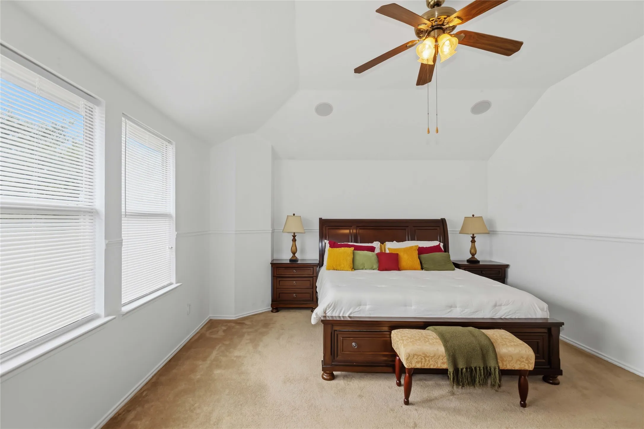 Farm For Sale in Kaufman County , 1003 Ingram Drive, Forney, Texas 75126, 4 Bedroom, 3 Bathroom, 2 Garage spaces, 2,760 Sqft, built in 2005, mls#21372424, Real Estate Agent in Forney, Homes For Sale in Kaufman county, Homes For Sale in Forney, Realtor in Forney Texas, Real Estate Brokerage Independent Realty Texas, Luminita Cordes Realtor