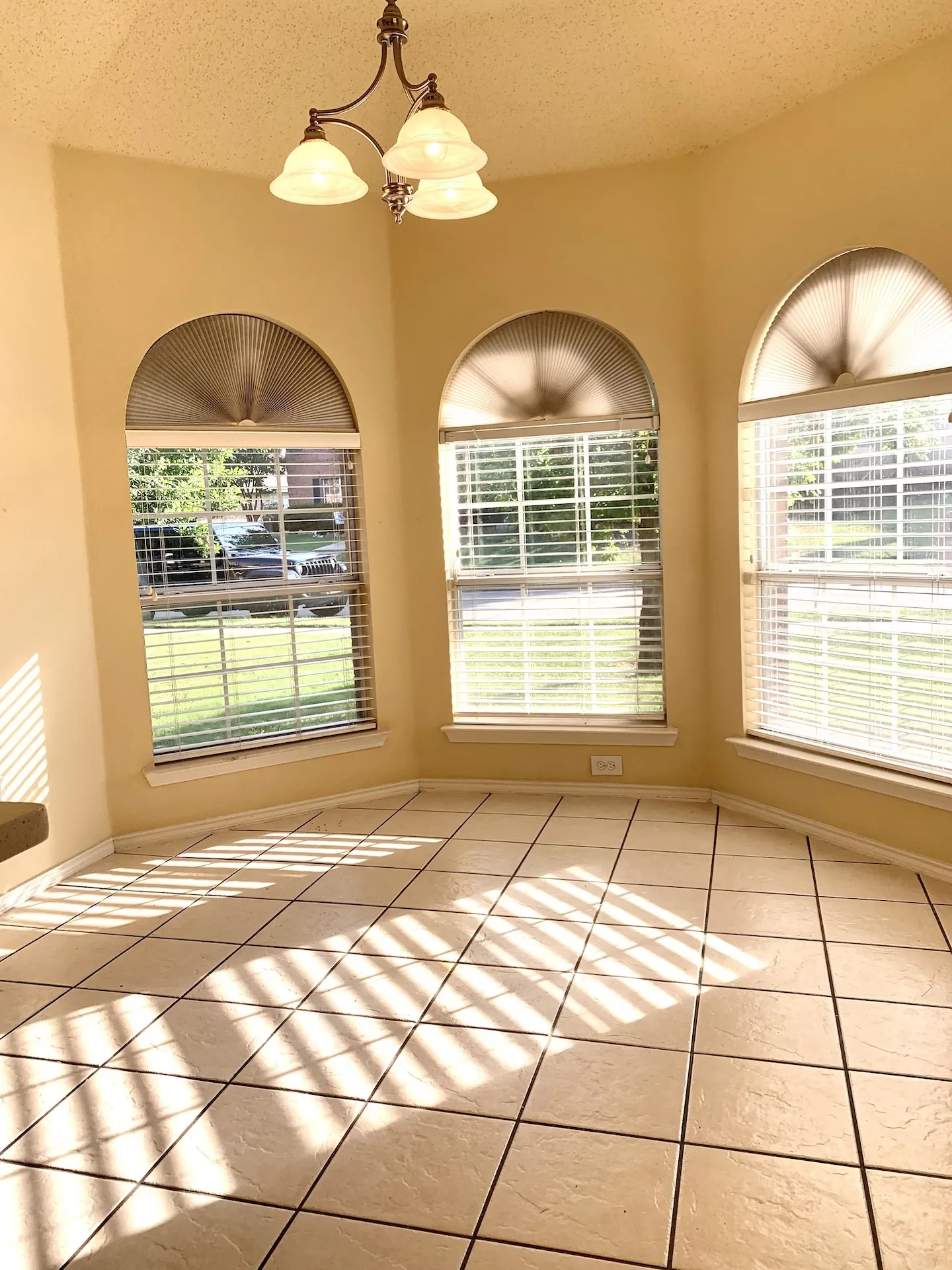 Single Family Residence For Rent in Collin County , 5512 Vineyard Lane, Mc Kinney, Texas 75070, 3 Bedroom, 2 Bathroom, 2 Garage spaces, 1,763 Sqft, built in 2001, mls#21372922, Real Estate Agent in Mc Kinney, Homes For Rent in Collin county, Homes For Rent in Mc Kinney, Realtor in Mc Kinney Texas, Real Estate Brokerage Independent Realty Texas, Luminita Cordes Realtor