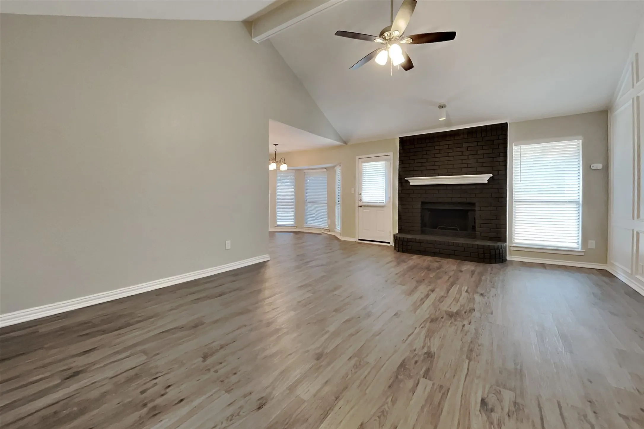 Single Family Residence For Rent in Tarrant County , 2128 Turf Club Drive, Arlington, Texas 76017, 3 Bedroom, 2 Bathroom, 2 Garage spaces, 1,526 Sqft, built in 1986, mls#21372952, Real Estate Agent in Arlington, Homes For Rent in Tarrant county, Homes For Rent in Arlington, Realtor in Arlington Texas, Real Estate Brokerage Independent Realty Texas, Luminita Cordes Realtor