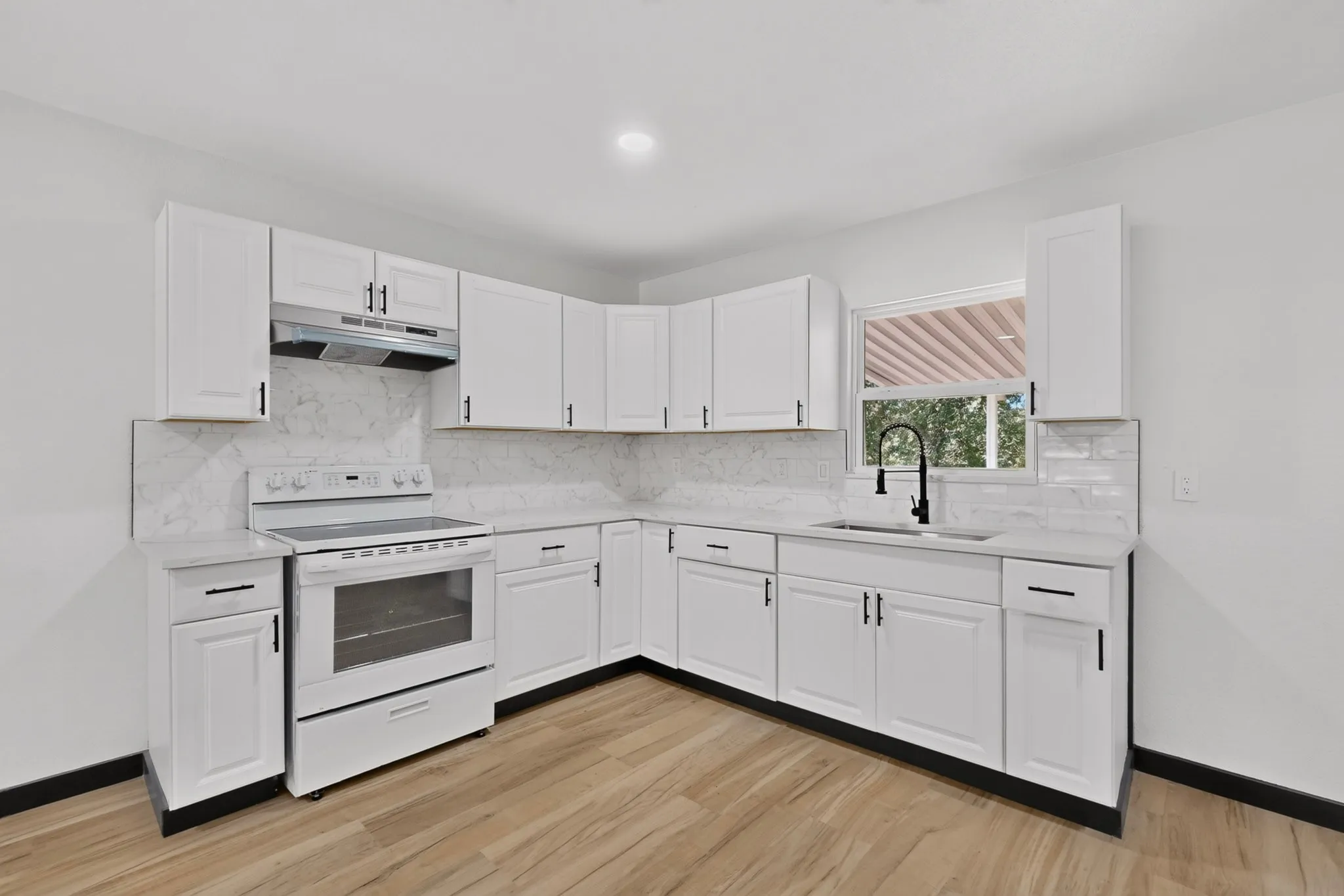 Single Family Residence For Sale in Dallas County , 3029 Forestdale Lane, Balch Springs, Texas 75180, 4 Bedroom, 3 Bathroom, Garage spaces, 1,261 Sqft, built in 1971, mls#21372601, Real Estate Agent in Balch Springs, Homes For Sale in Dallas county, Homes For Sale in Balch Springs, Realtor in Balch Springs Texas, Real Estate Brokerage Independent Realty Texas, Luminita Cordes Realtor