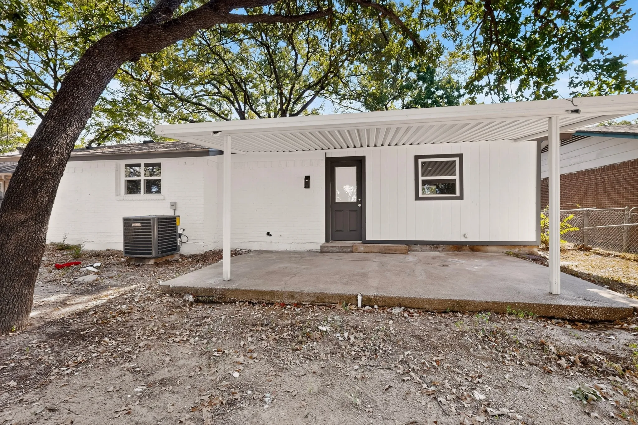 Single Family Residence For Sale in Dallas County , 3029 Forestdale Lane, Balch Springs, Texas 75180, 4 Bedroom, 3 Bathroom, Garage spaces, 1,261 Sqft, built in 1971, mls#21372601, Real Estate Agent in Balch Springs, Homes For Sale in Dallas county, Homes For Sale in Balch Springs, Realtor in Balch Springs Texas, Real Estate Brokerage Independent Realty Texas, Luminita Cordes Realtor