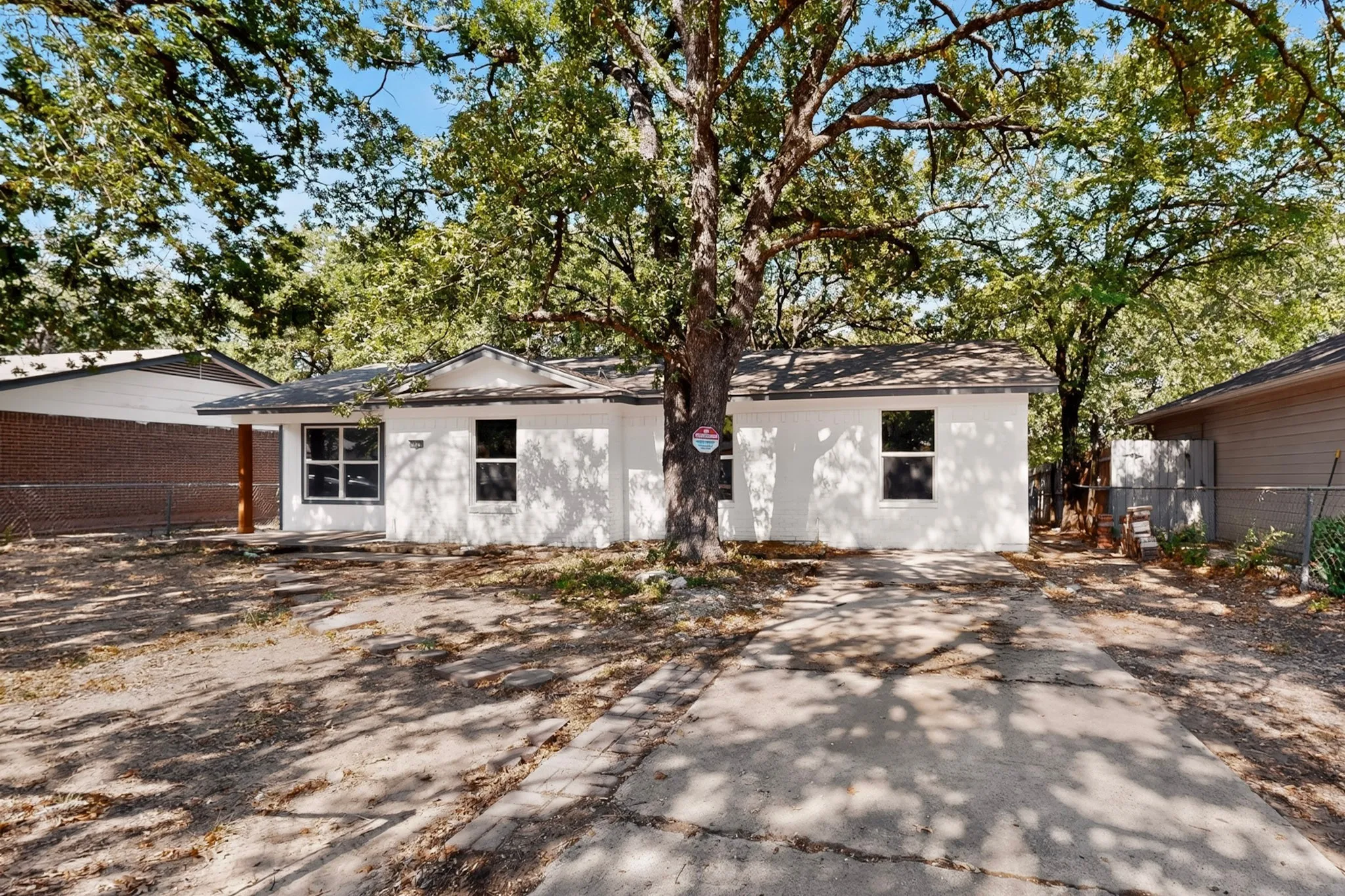 Single Family Residence For Sale in Dallas County , 3029 Forestdale Lane, Balch Springs, Texas 75180, 4 Bedroom, 3 Bathroom, Garage spaces, 1,261 Sqft, built in 1971, mls#21372601, Real Estate Agent in Balch Springs, Homes For Sale in Dallas county, Homes For Sale in Balch Springs, Realtor in Balch Springs Texas, Real Estate Brokerage Independent Realty Texas, Luminita Cordes Realtor