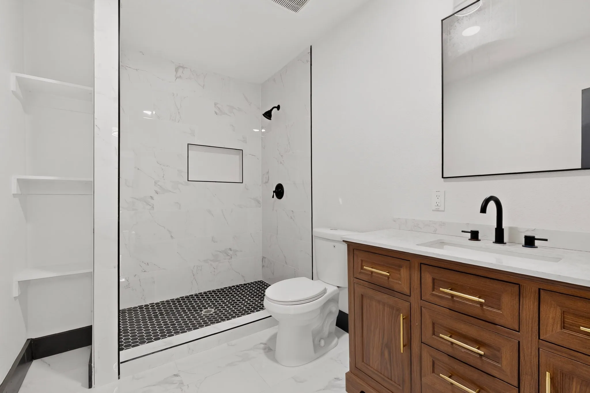 Single Family Residence For Sale in Dallas County , 3029 Forestdale Lane, Balch Springs, Texas 75180, 4 Bedroom, 3 Bathroom, Garage spaces, 1,261 Sqft, built in 1971, mls#21372601, Real Estate Agent in Balch Springs, Homes For Sale in Dallas county, Homes For Sale in Balch Springs, Realtor in Balch Springs Texas, Real Estate Brokerage Independent Realty Texas, Luminita Cordes Realtor