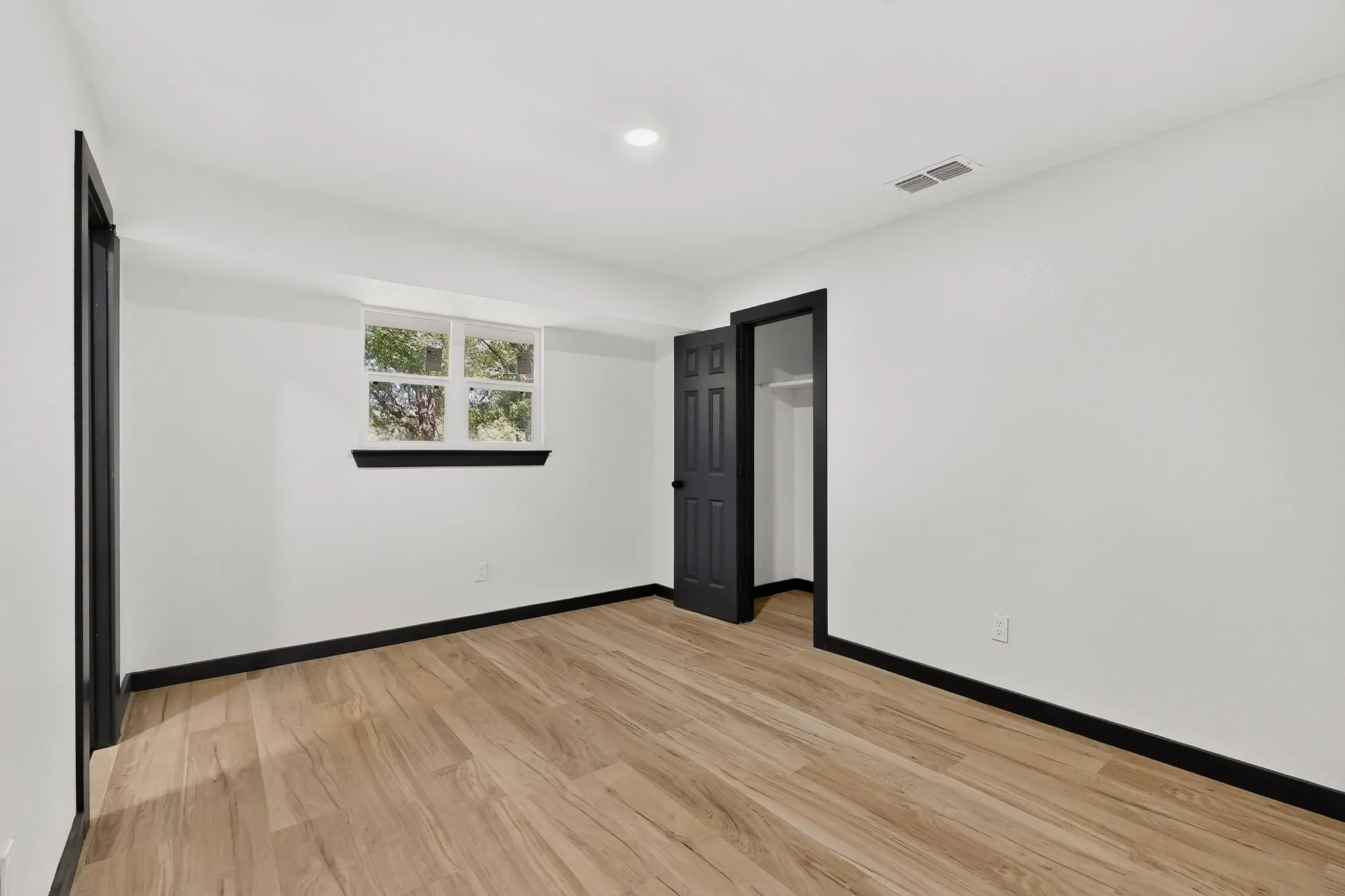 Single Family Residence For Sale in Dallas County , 3029 Forestdale Lane, Balch Springs, Texas 75180, 4 Bedroom, 3 Bathroom, Garage spaces, 1,261 Sqft, built in 1971, mls#21372601, Real Estate Agent in Balch Springs, Homes For Sale in Dallas county, Homes For Sale in Balch Springs, Realtor in Balch Springs Texas, Real Estate Brokerage Independent Realty Texas, Luminita Cordes Realtor