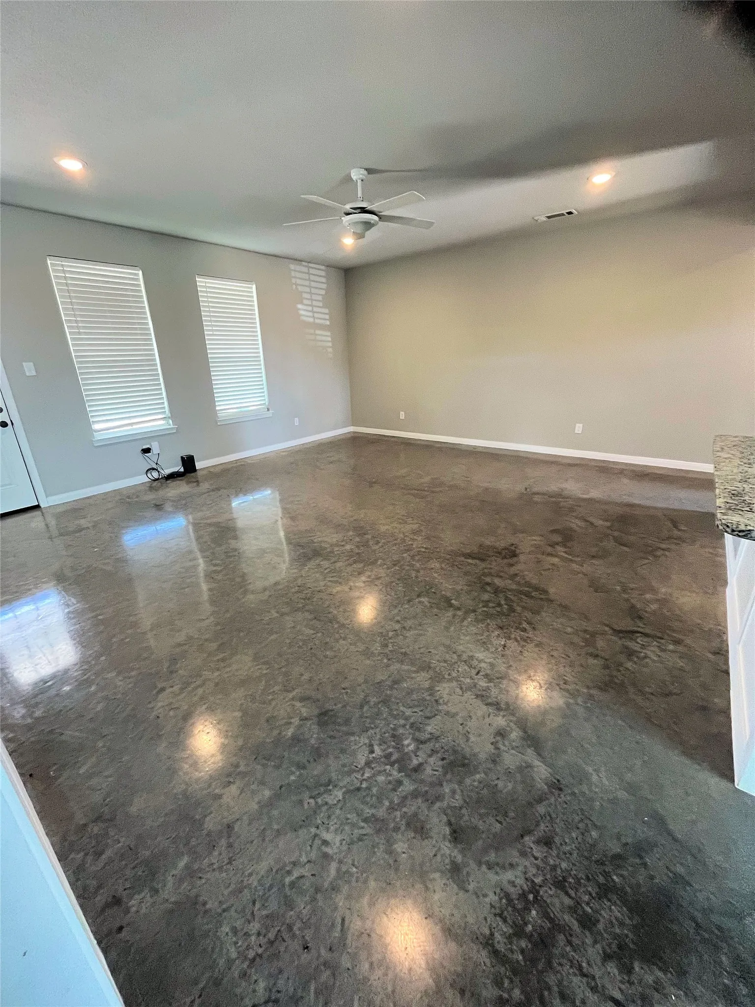 Single Family Residence For Rent in Somervell County , 1067 County Road 327A, Glen Rose, Texas 76043, 3 Bedroom, 2 Bathroom, 2 Garage spaces, 1,700 Sqft, built in 2023, mls#21372960, Real Estate Agent in Glen Rose, Homes For Rent in Somervell county, Homes For Rent in Glen Rose, Realtor in Glen Rose Texas, Real Estate Brokerage Independent Realty Texas, Luminita Cordes Realtor