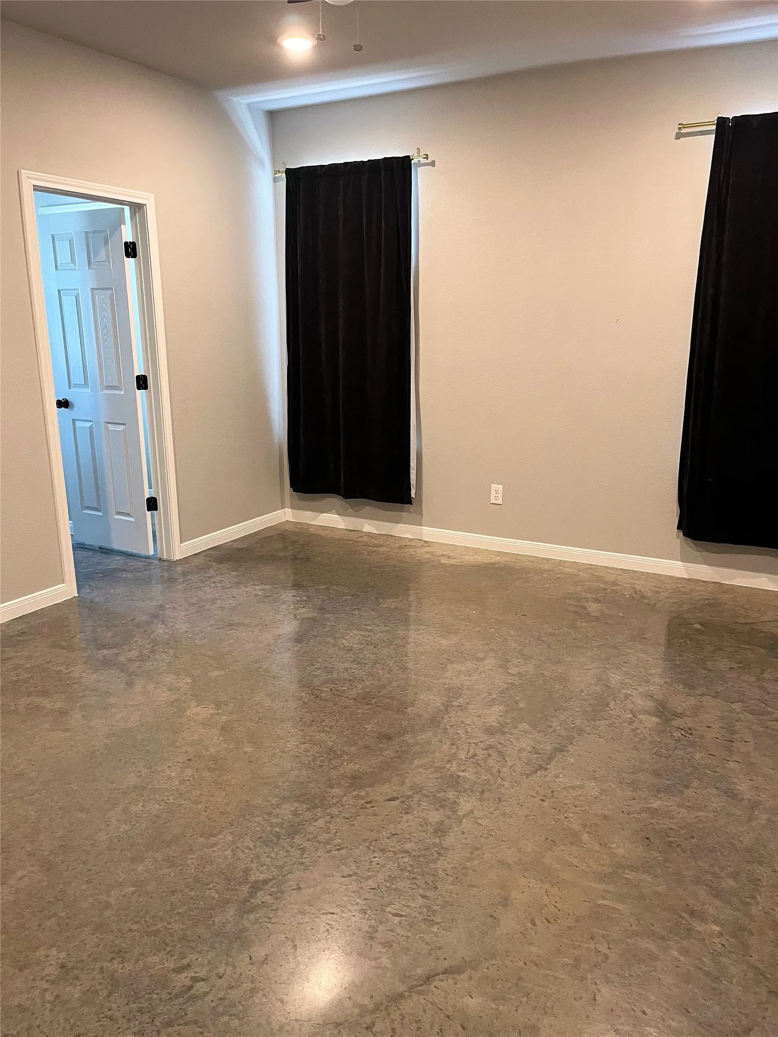 Single Family Residence For Rent in Somervell County , 1067 County Road 327A, Glen Rose, Texas 76043, 3 Bedroom, 2 Bathroom, 2 Garage spaces, 1,700 Sqft, built in 2023, mls#21372960, Real Estate Agent in Glen Rose, Homes For Rent in Somervell county, Homes For Rent in Glen Rose, Realtor in Glen Rose Texas, Real Estate Brokerage Independent Realty Texas, Luminita Cordes Realtor